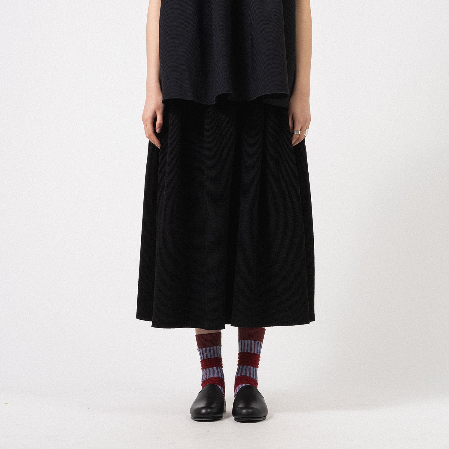 [CFCL] CF008KG064 POTTERY VELVET SKIRT _ BLACK