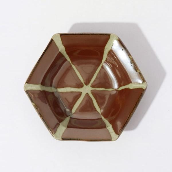 [BEAMS JAPAN] 56-71-0735-064 HAMADAGAMA × FENNICA HEXAGON PLATE _ BROWN