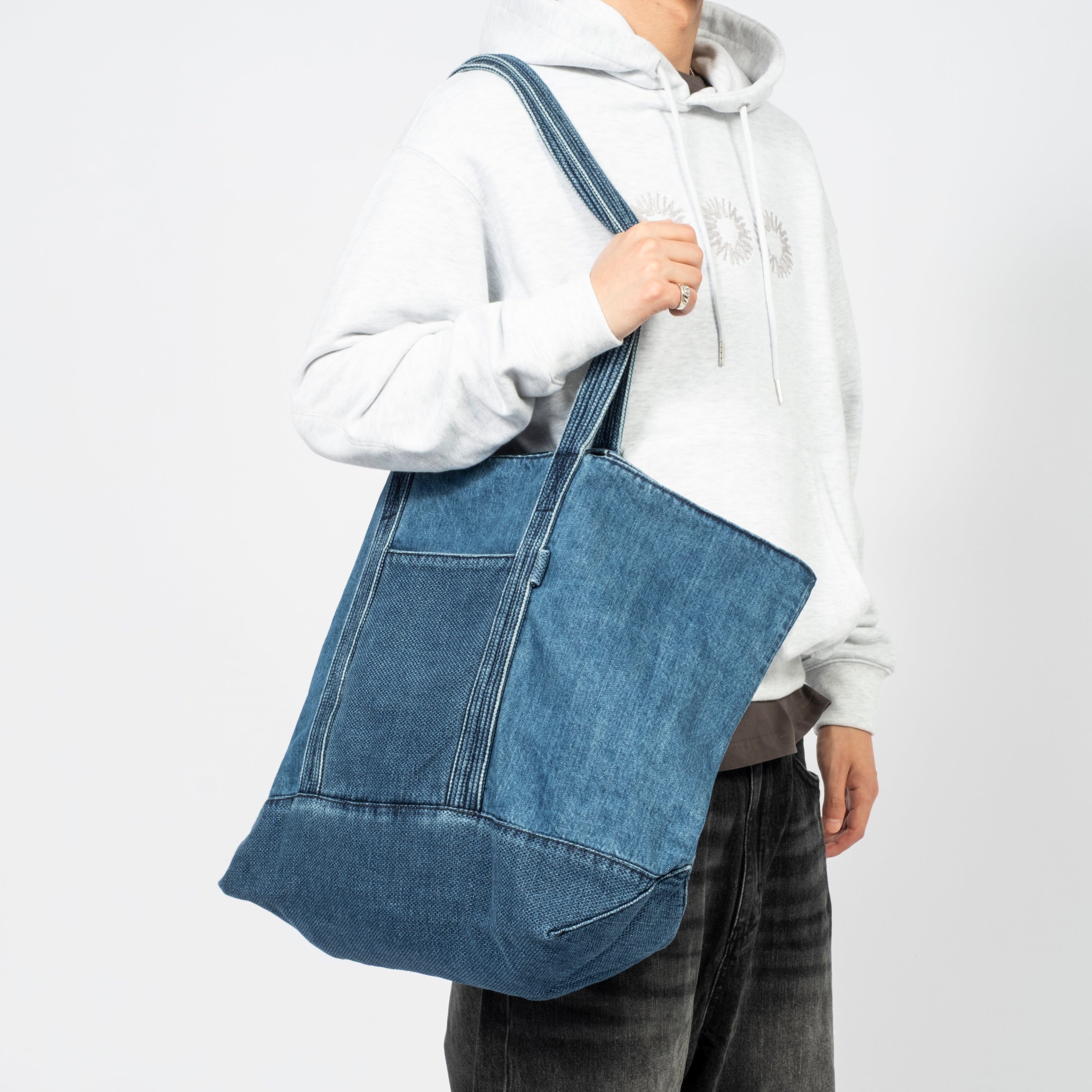 [999HUMANITY] AV BIG DENIM TOTE BAG _ WASHED BLUE