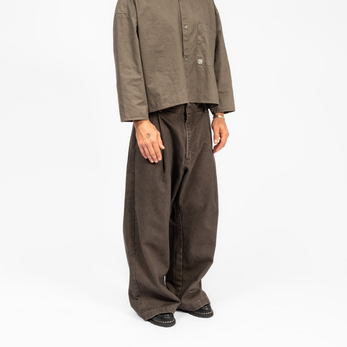 [MERELY MADE] WASHED CANVAS FLARED PANTS _VINTAGE UMBER