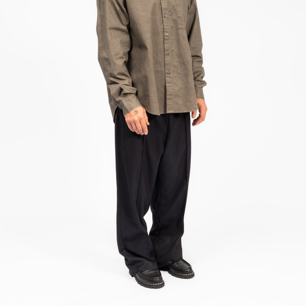 [MERELY MADE] WOOLEN PINTUCK SLACKS _ LIBERTY NAVY
