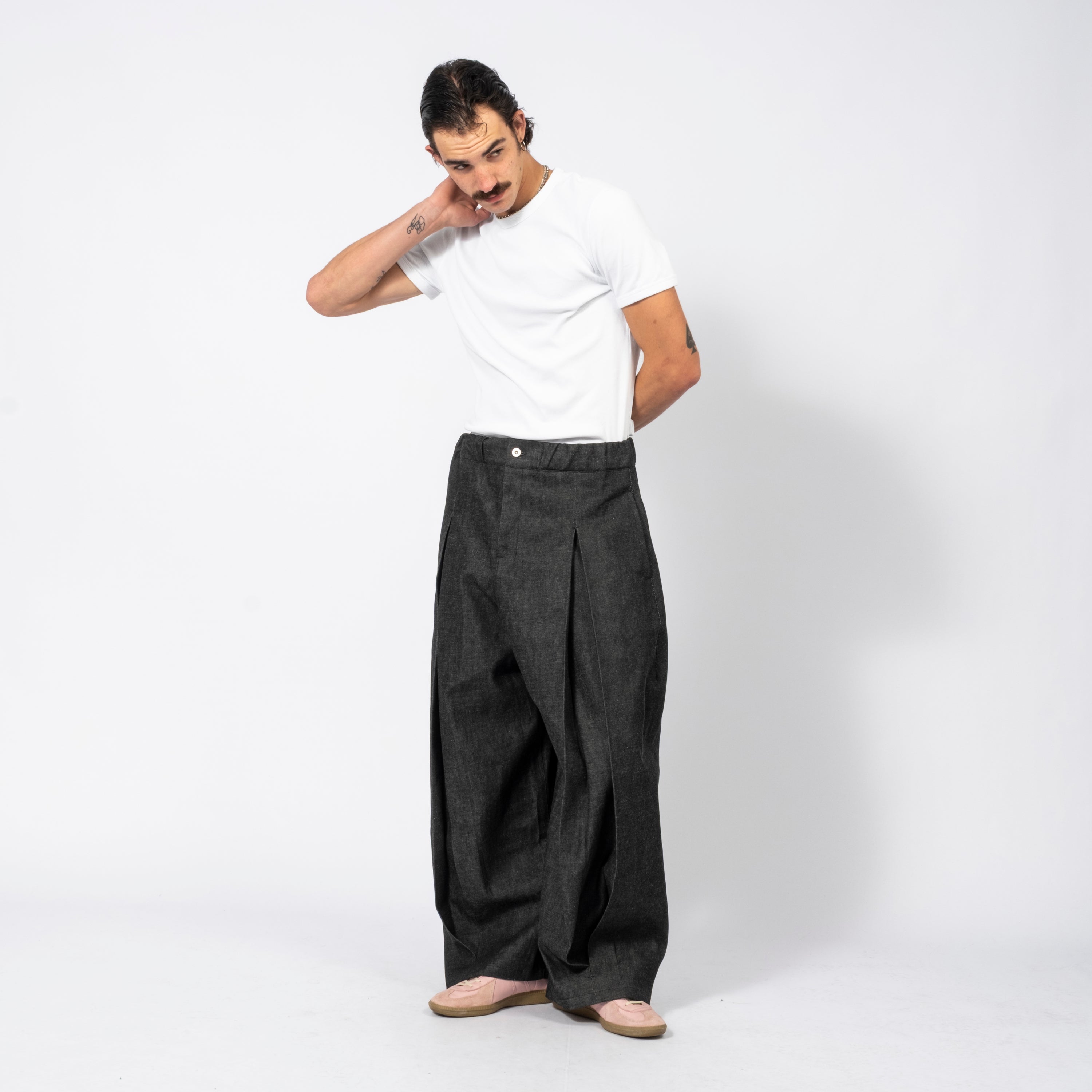 SAGE NATION] BOX PLEAT TROUSER DENIM _ RAW BLACK