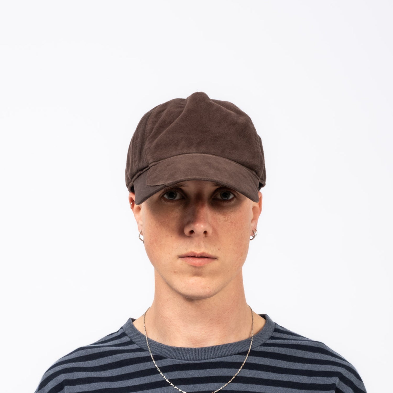 [HATCHINGROOM] INCISION CAP _ WASHED DARK BROWN