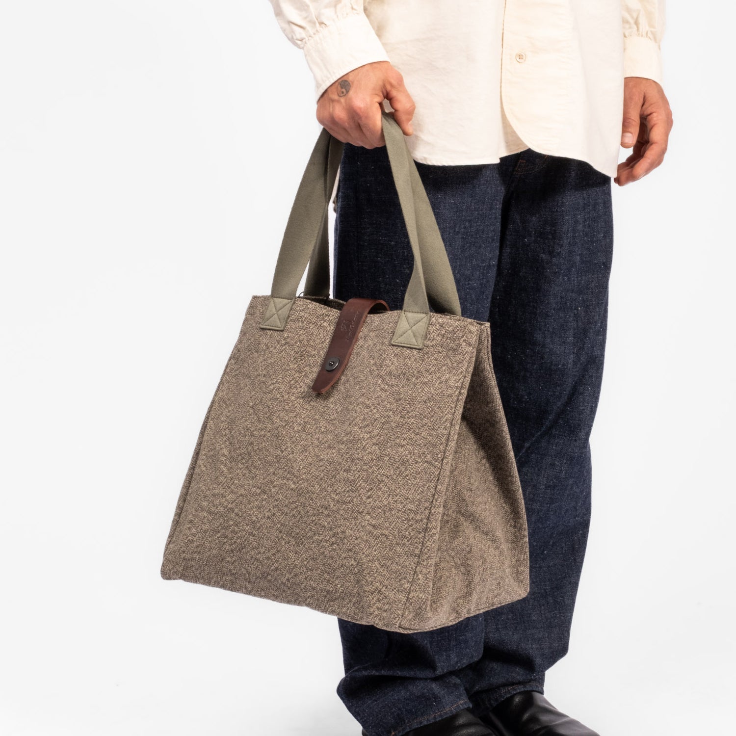 [NIGEL CABOURN] BUCKET BAG SWISS ARMY _ DARK GREEN
