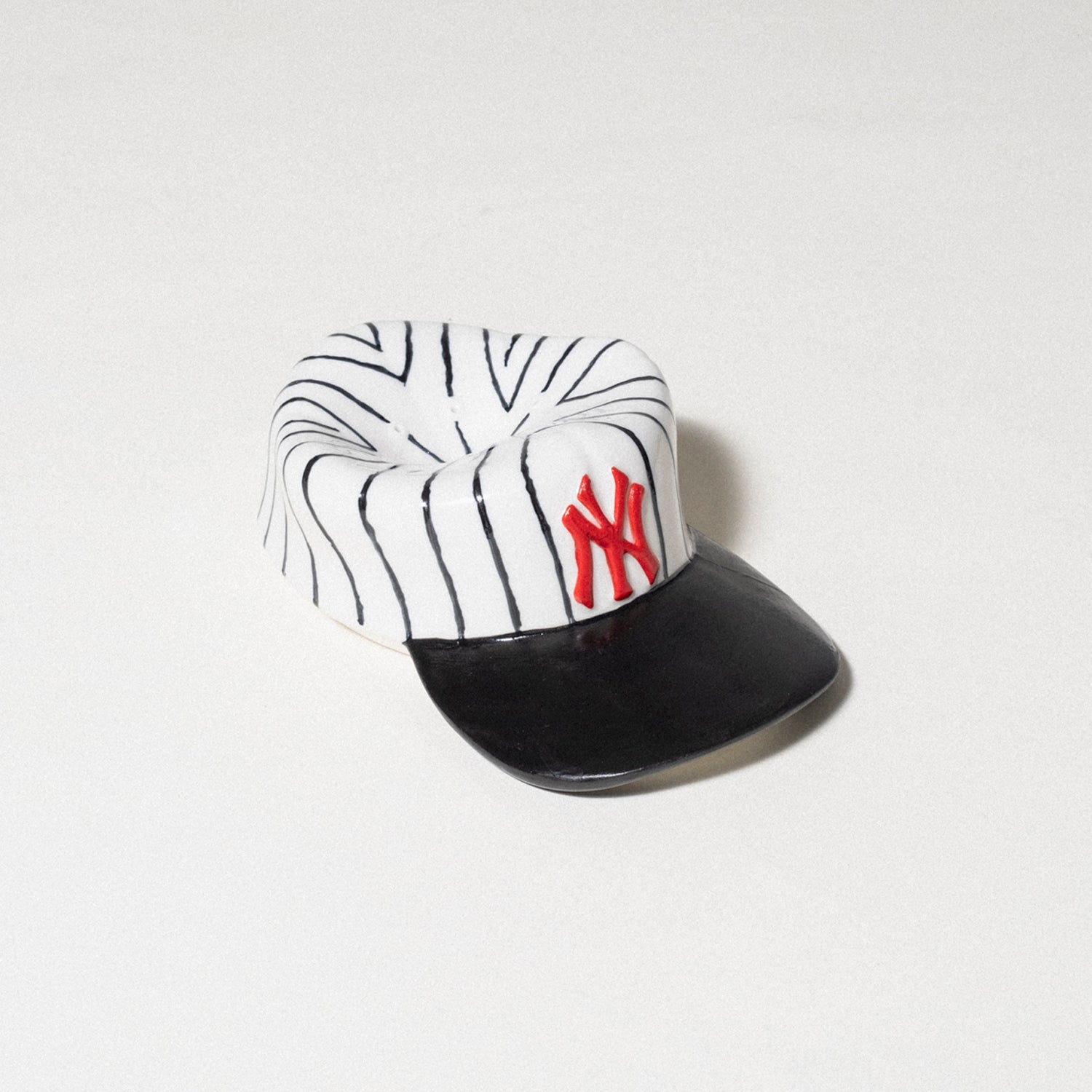 [MAILLOT X MANFROMEAST] NY CAP CERAMIC TRAY INCENSE HOLDER