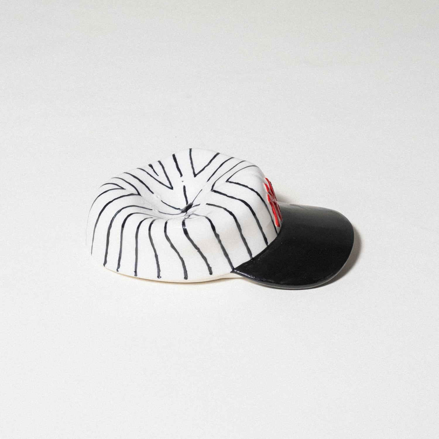 MAILLOT X MANFROMEAST] NY CAP CERAMIC TRAY INCENSE HOLDER