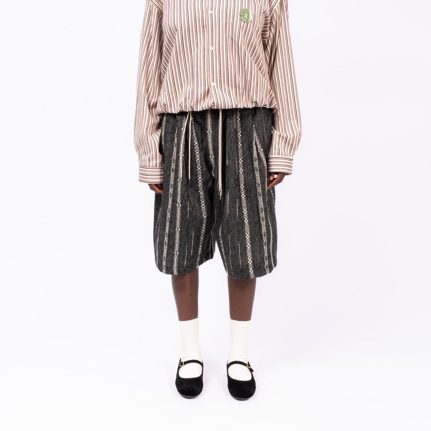 [SILLAGE] WATAHIKO CIRCULAR SHORT PANTS _ BLACK