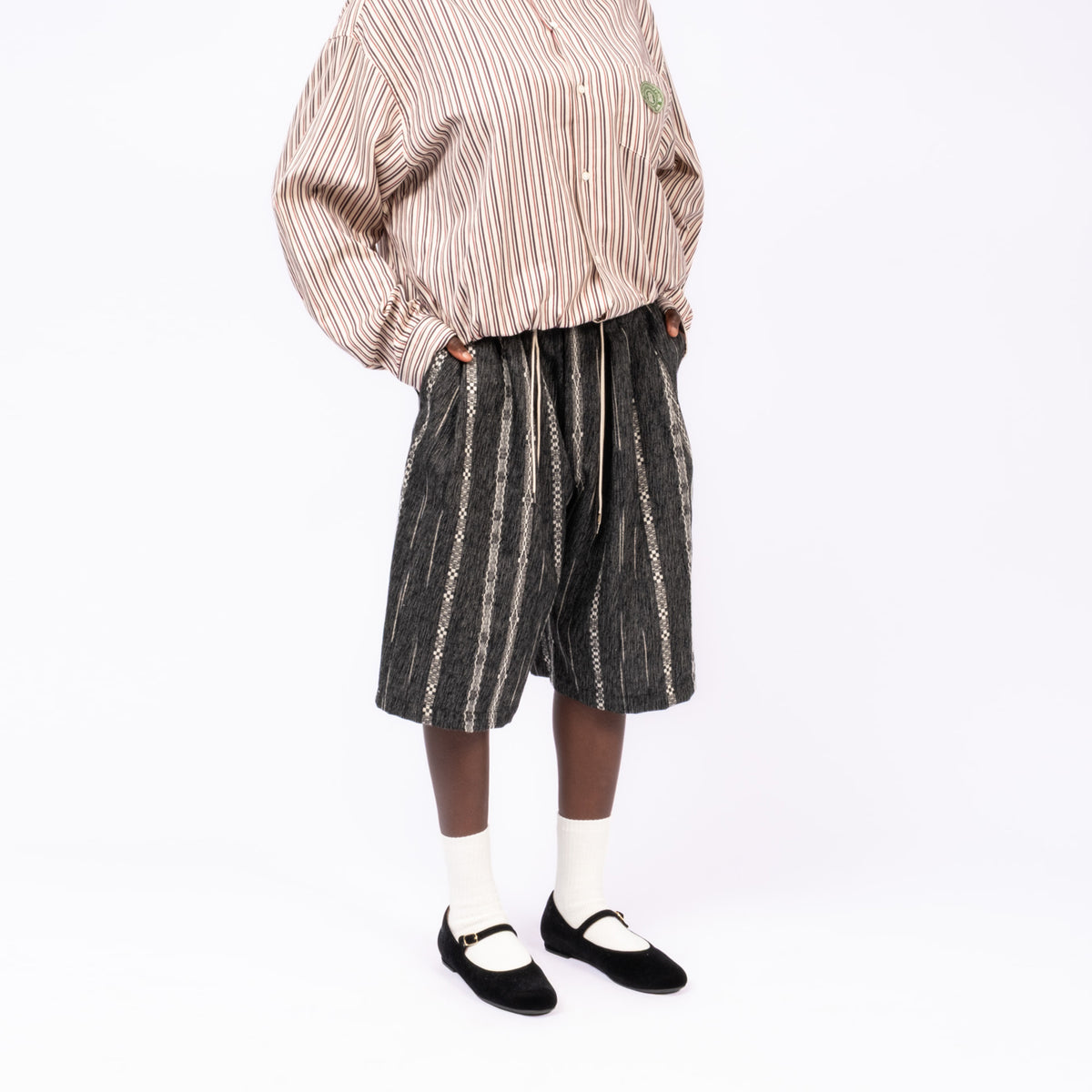 [SILLAGE] WATAHIKO CIRCULAR SHORT PANTS _ BLACK