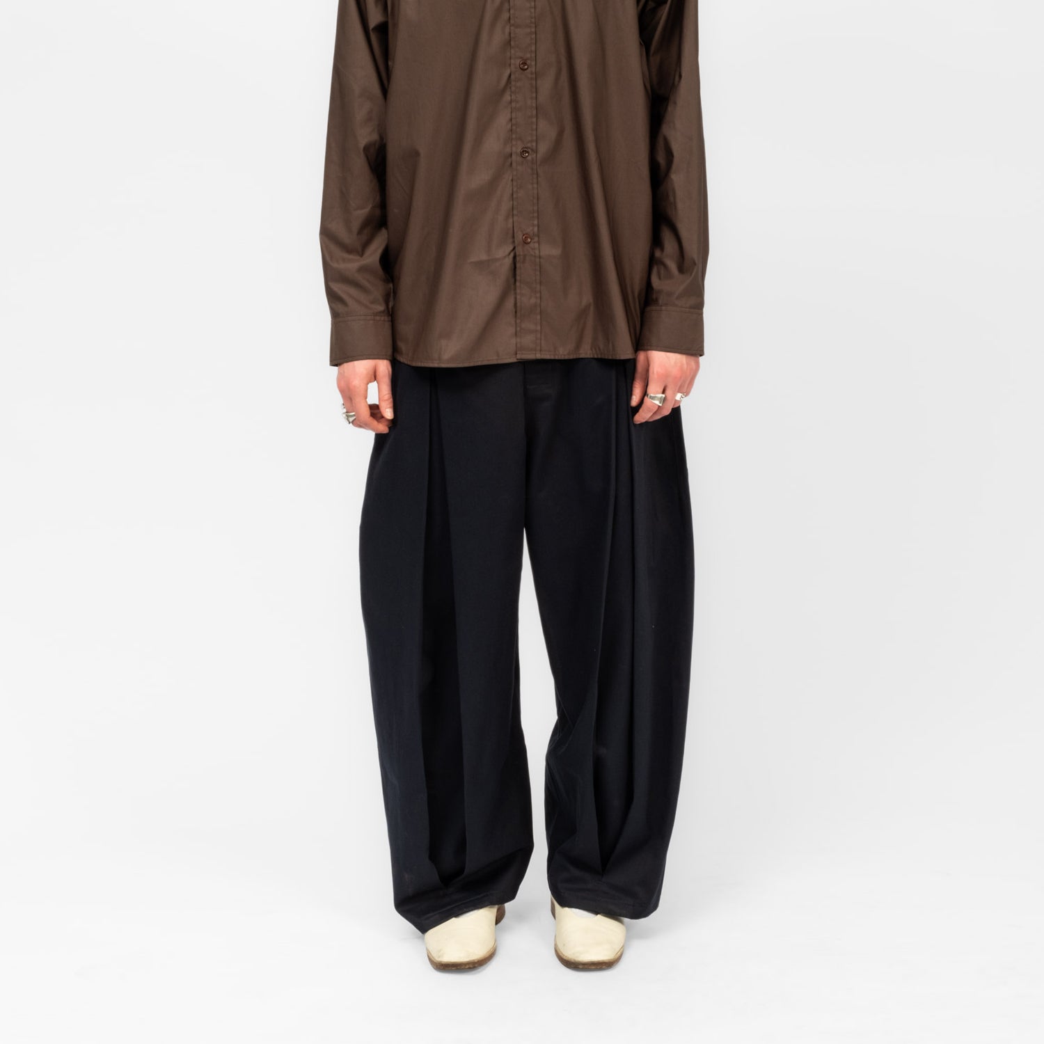 [SAGE NATION] BOX PLEAT TROUSER _ NAVY