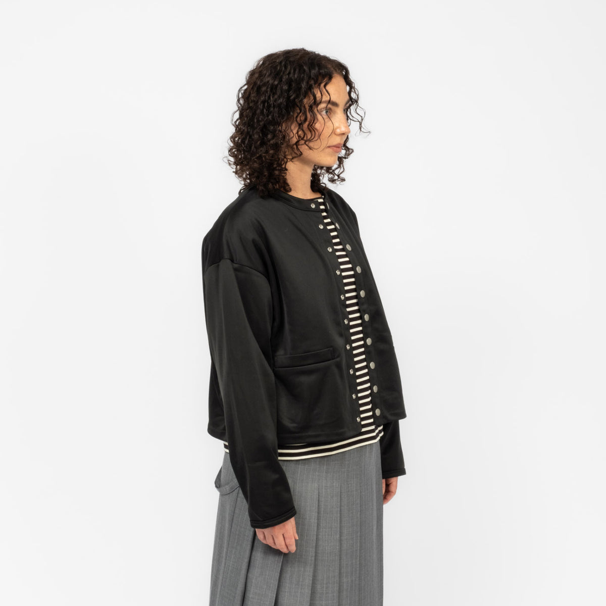 [RHODOLIRION] LAIDBACK SNAP CARDIGAN _ BLACK