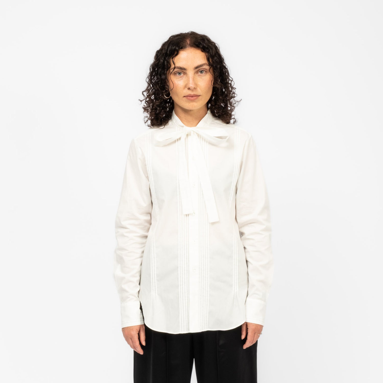 [RHODOLIRION] RIBBON TIE BLOUSE _ OFF WHITE