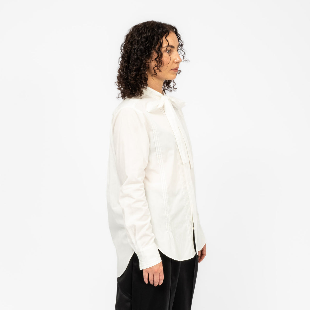 [RHODOLIRION] RIBBON TIE BLOUSE _ OFF WHITE