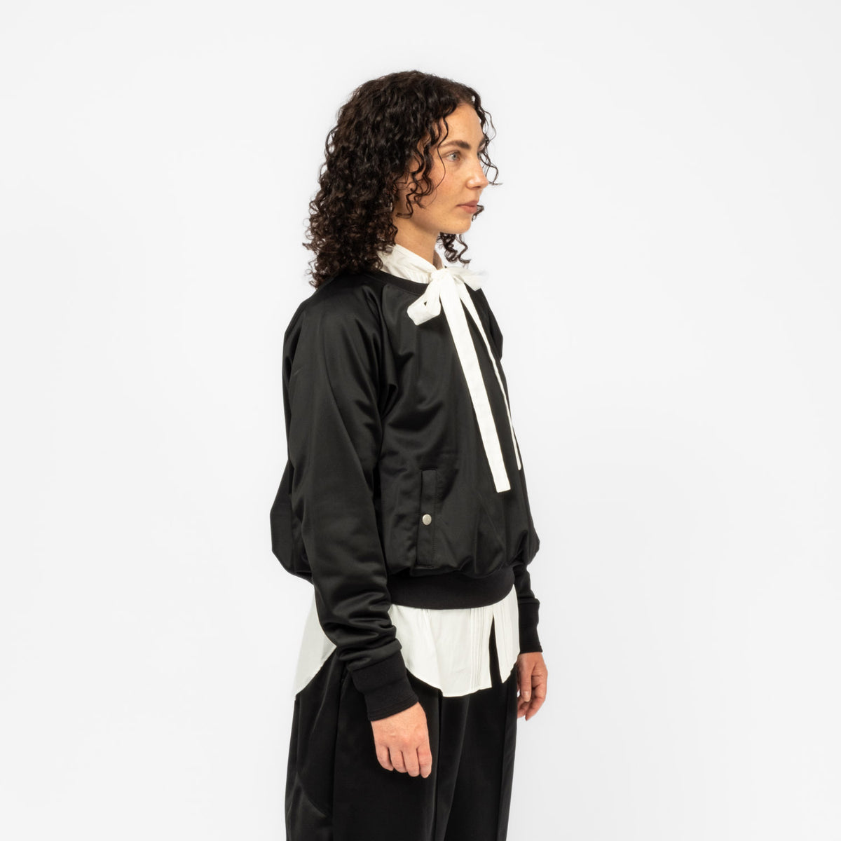 [RHODOLIRION] GUSSET PULLOVER _ BLACK