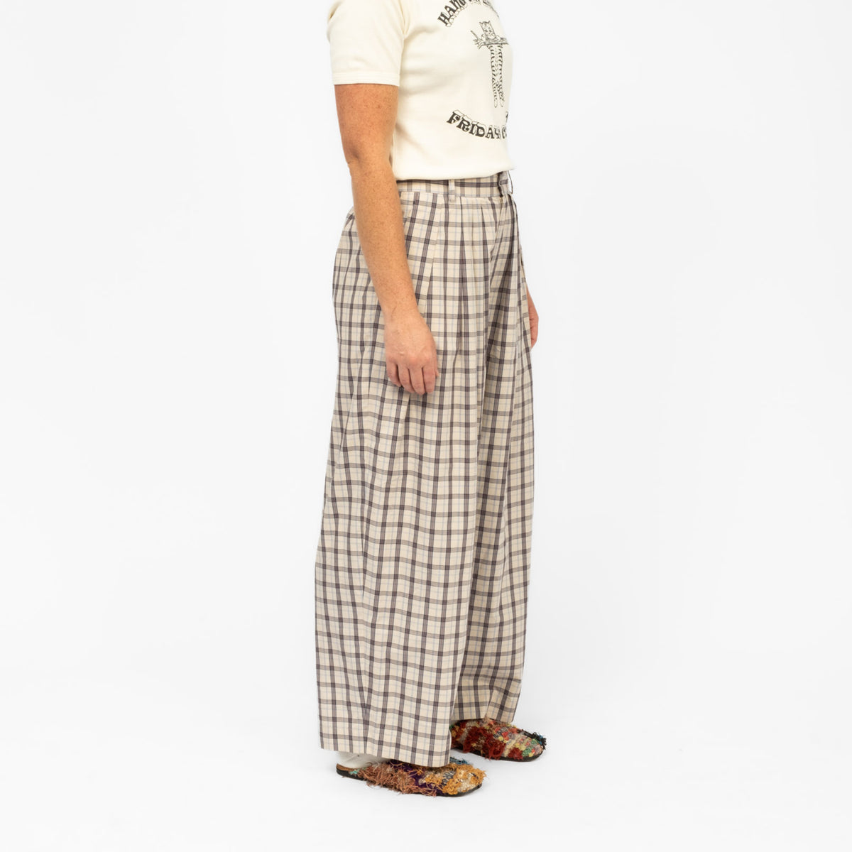 [RHODOLIRION] TUCK BALLON PANT _ BEIGE