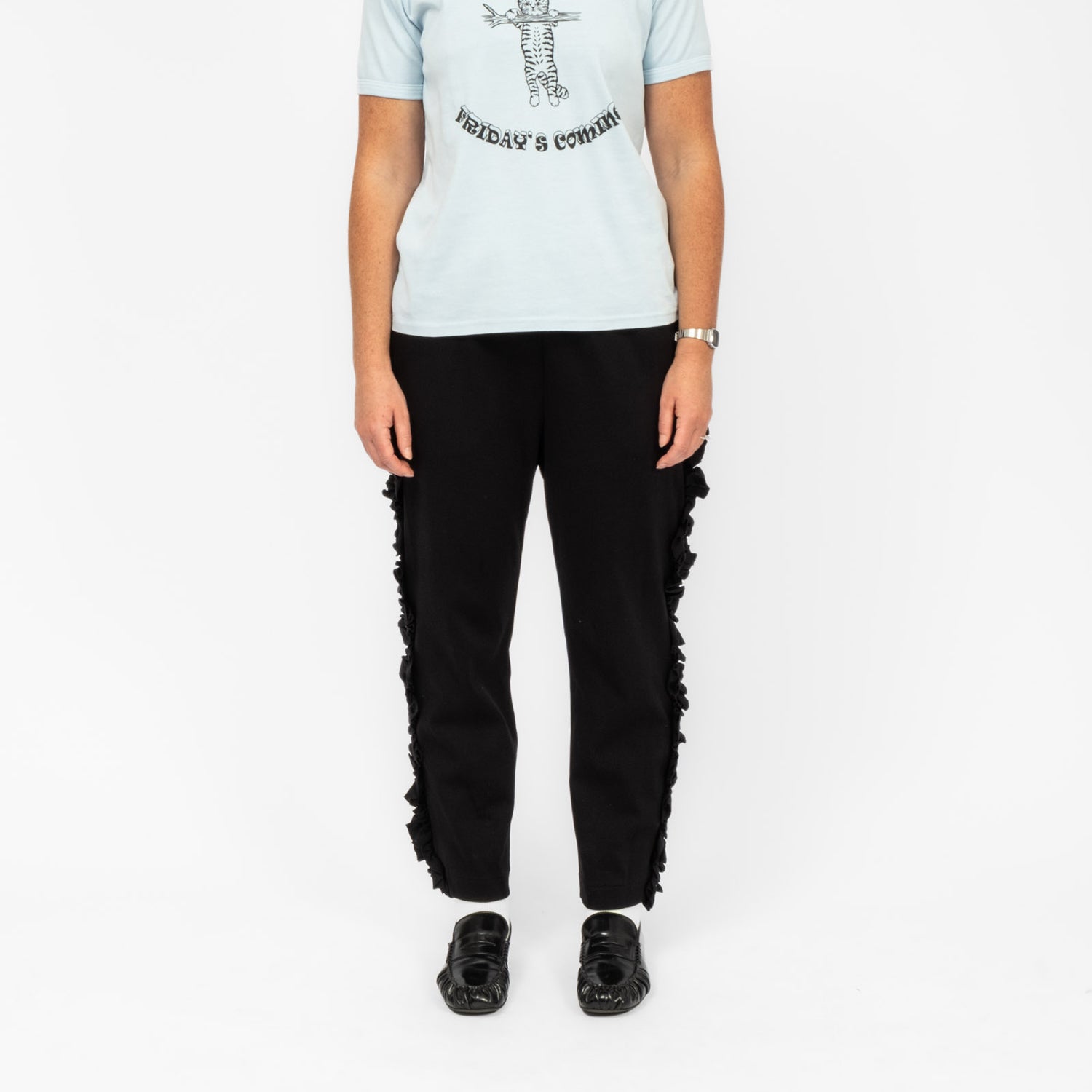 [RHODOLIRION] SWALLOW FRILL SIDE PANT _ BLACK