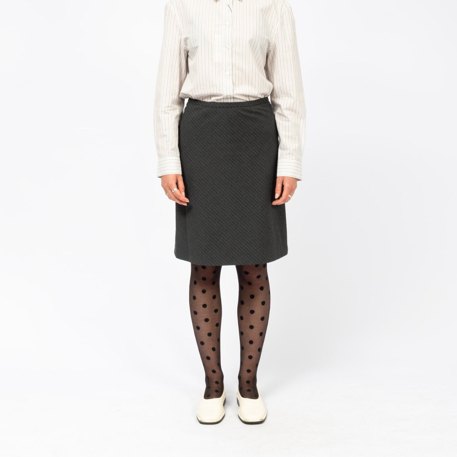 [DUNST] BIAS MIDI STRIPED SKIRT _ CHARCOAL GREY STRIPE