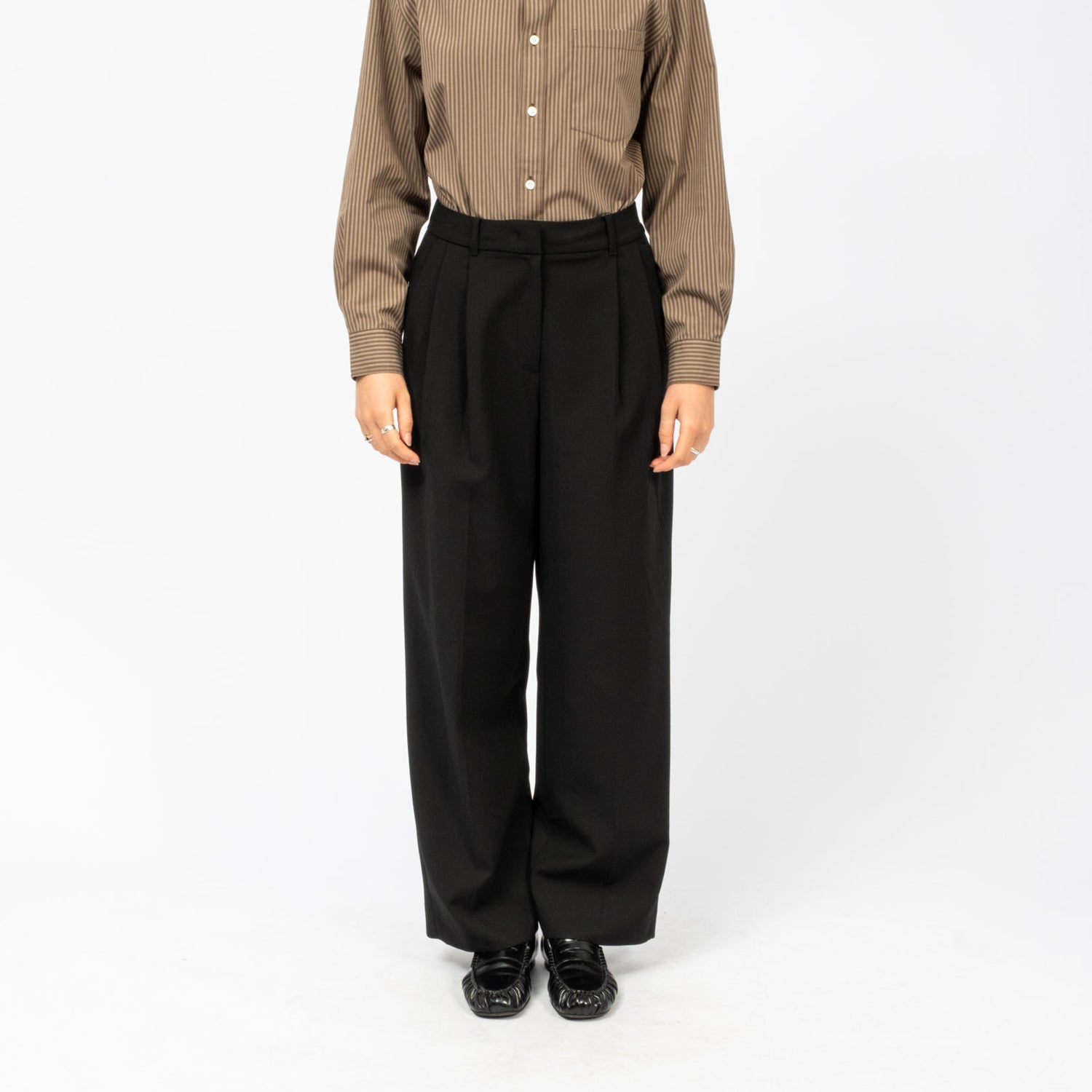 [DUNST] DOUBLE PLEATED WIDE SLACKS _ BLACK