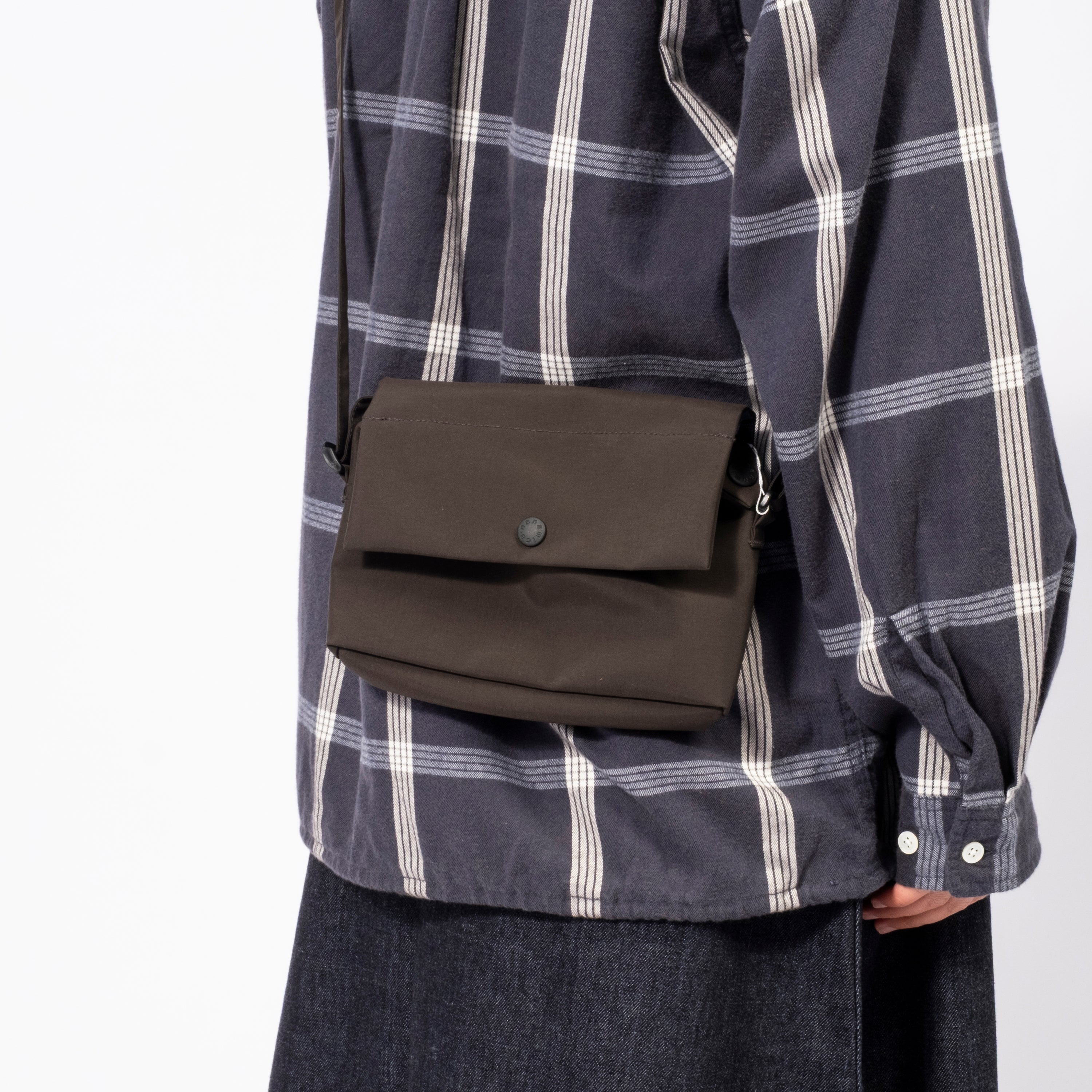 [NANAMICA] 2L PERTEX CARTRIDGE BAG _ DARK OLIVE