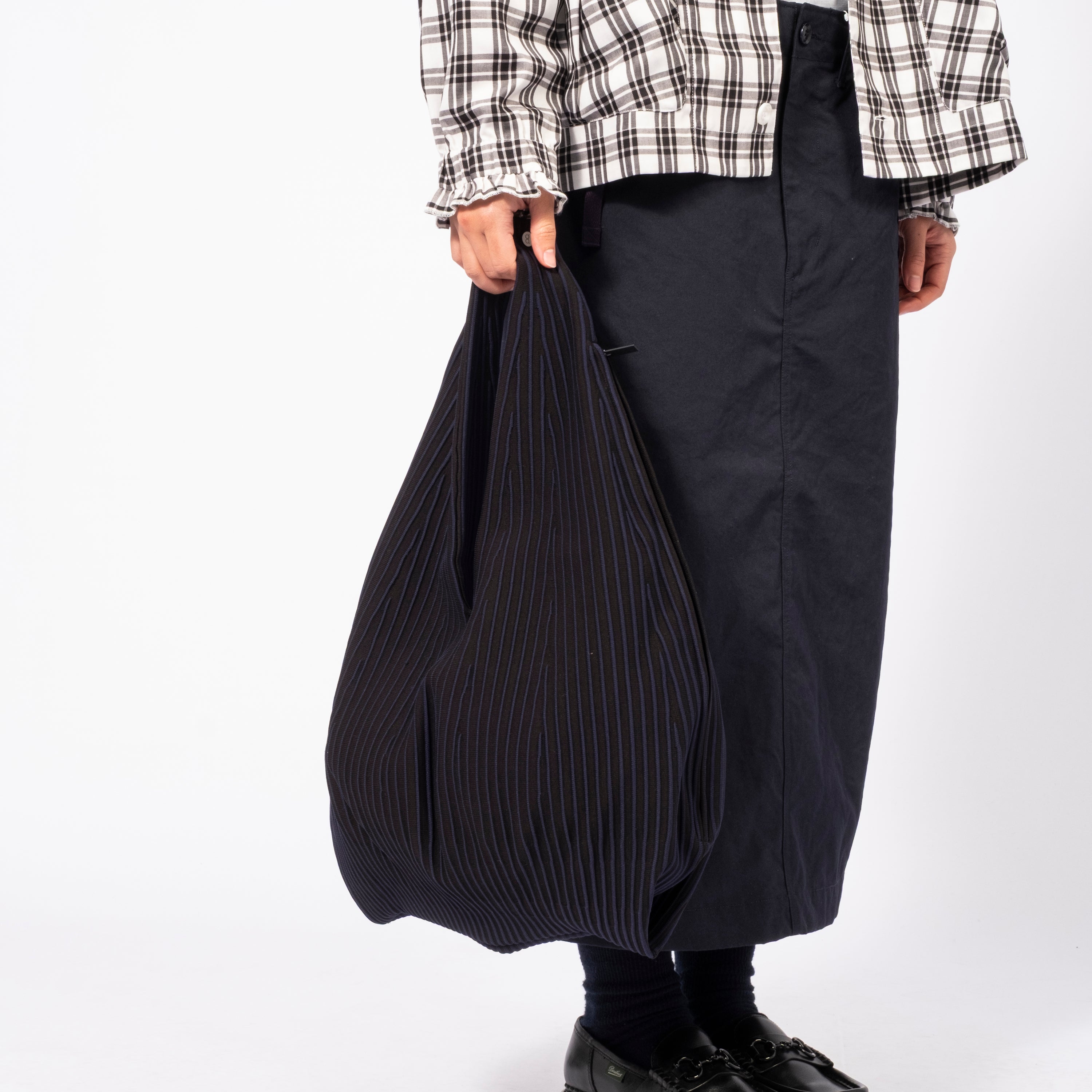 [CFCL] CF009AG173 HYPHA SHOULDER BAG _ BLACK/NAVY