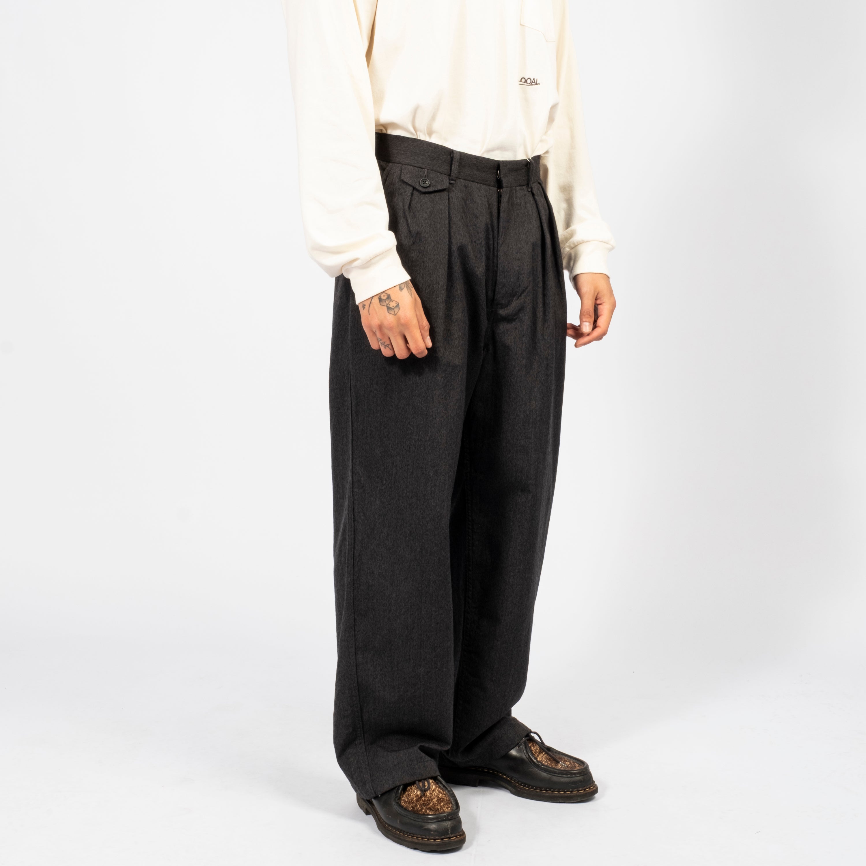 [NANAMICA] WOOL GABARDINE PLEAT PANTS _ CHARCOAL