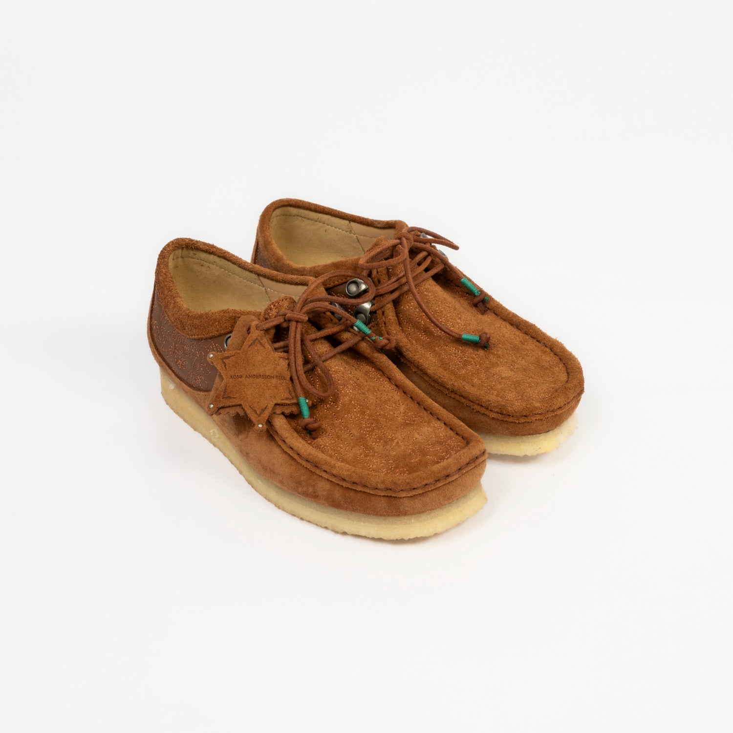 [CLARKS ORIGINALS x ANDERSSON BELL] WALLABEE  _ TAN EMBROIDERY