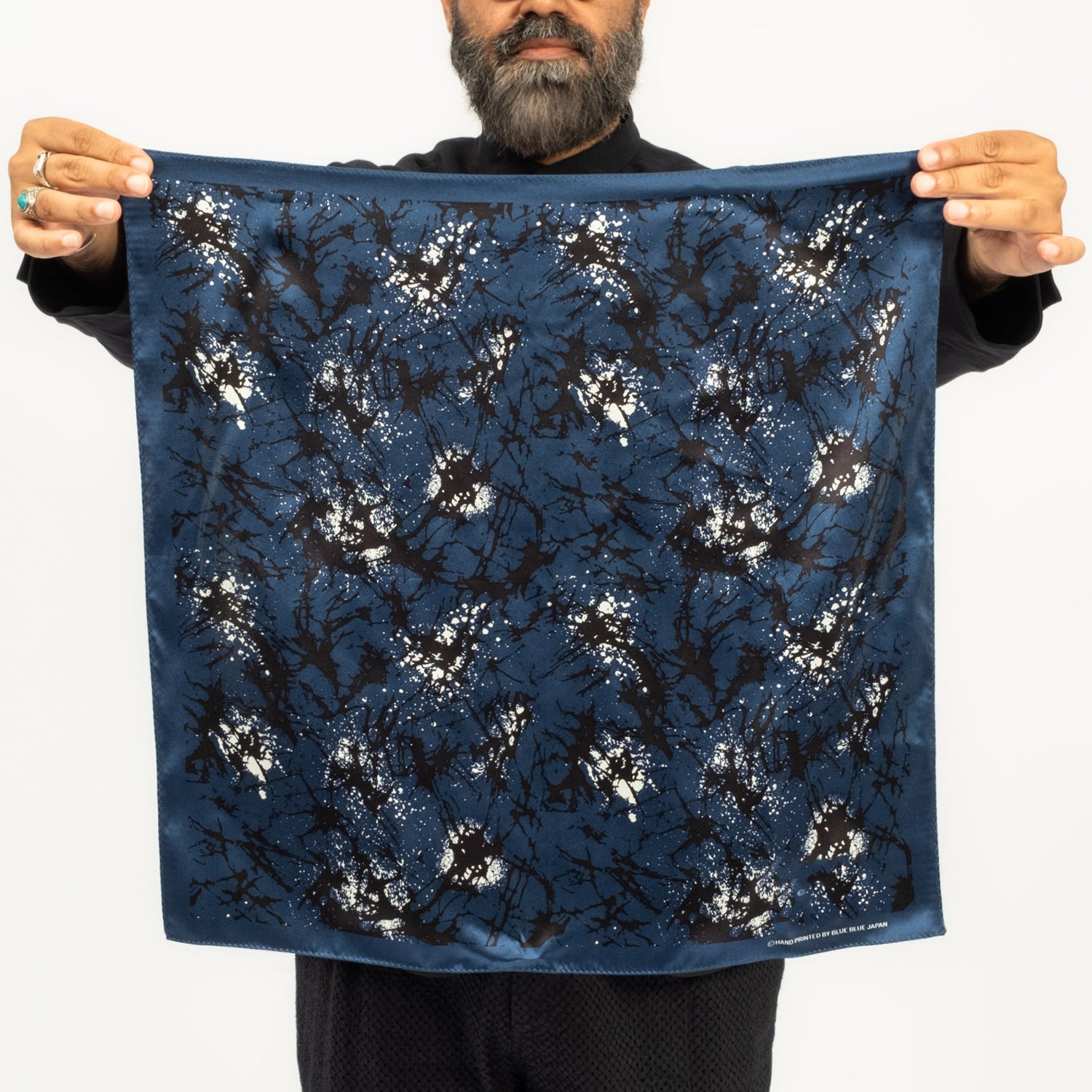 [BLUE BLUE JAPAN] UNISEX WOVEN GLASS PATTERNED SILK BANDANA _ NAVY