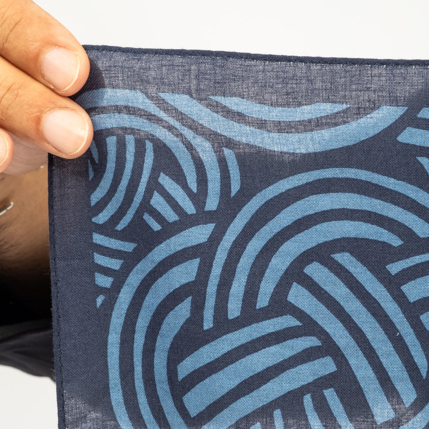 [BLUE BLUE JAPAN] UNISEX WOVEN MIZUHIKI PATTERNED BANDANA _ DARK NAVY