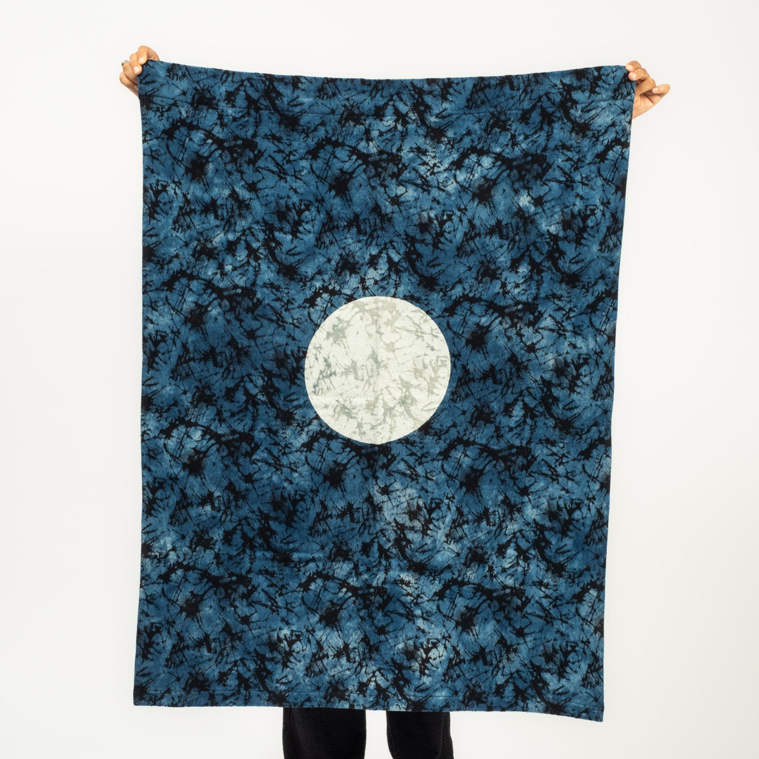 [BLUE BLUE JAPAN] J7273 WOVEN SOFT COTTON GLASS JACQUARD INDIGO HAND DYED MOON BASSEN NOREN _ INDIGO