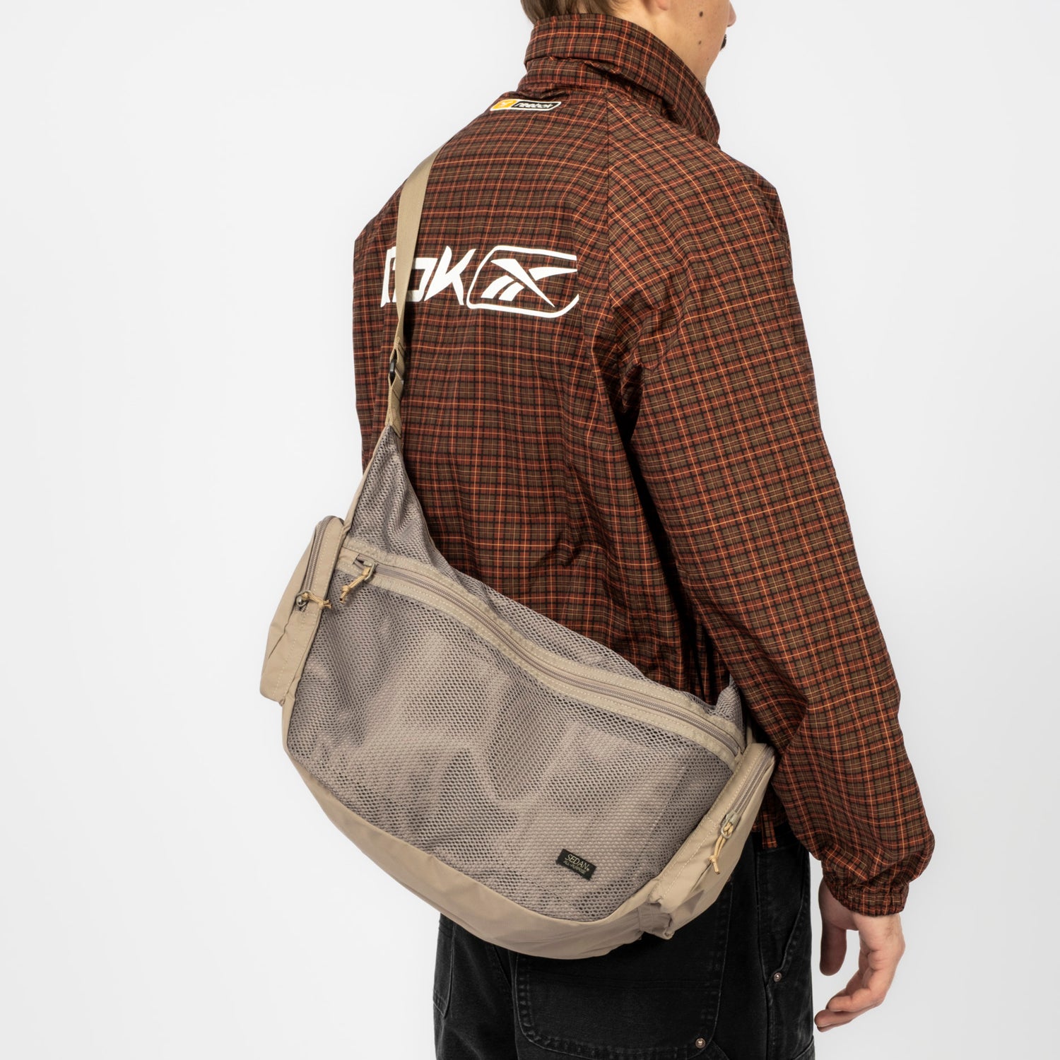 [SEDAN ALL-PURPOSE] MESH SHOULDER BAG _ KHAKI