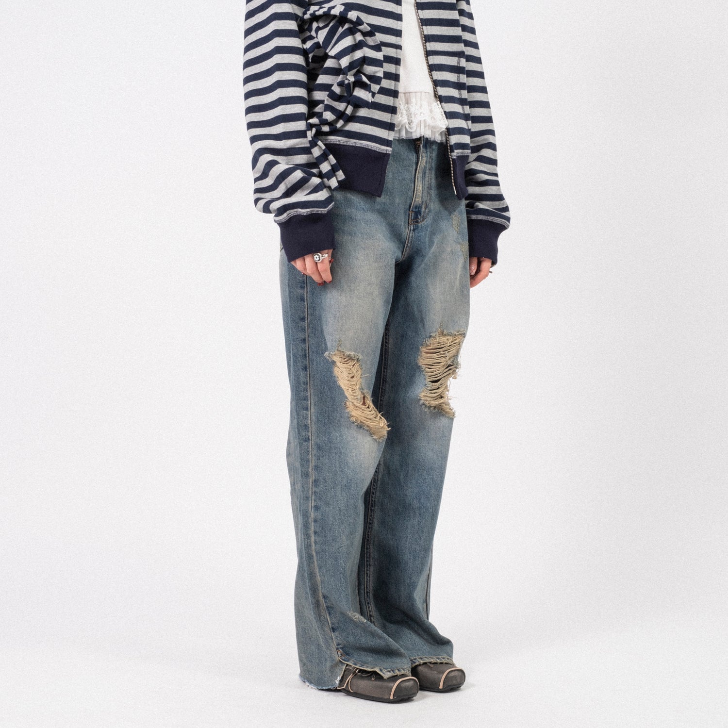 [OPEN YY] DISTRESSED LOOSE STRAIGHT JEANS _ BLUE