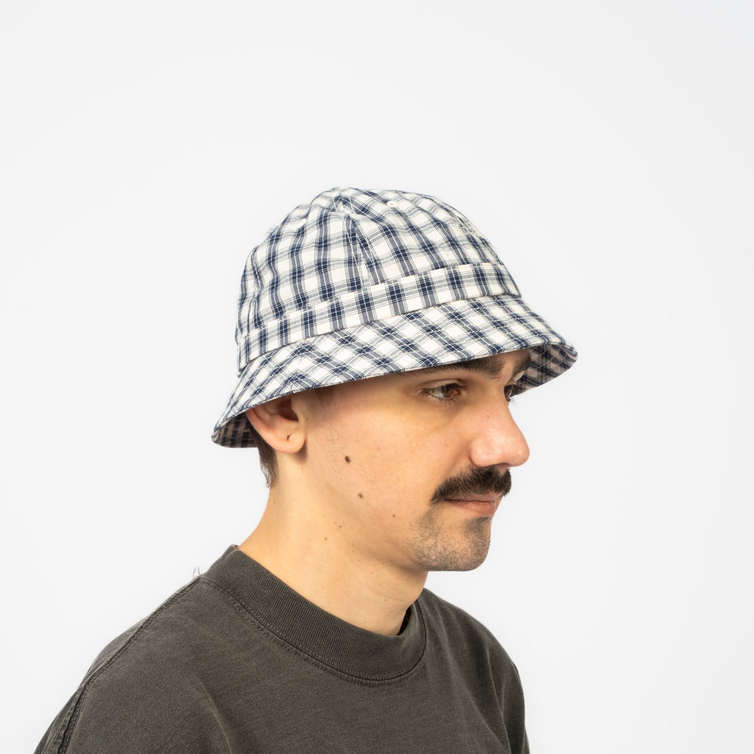 [SEDAN ALL-PURPOSE] CLASSIC PLAID BELL HAT _ NAVY