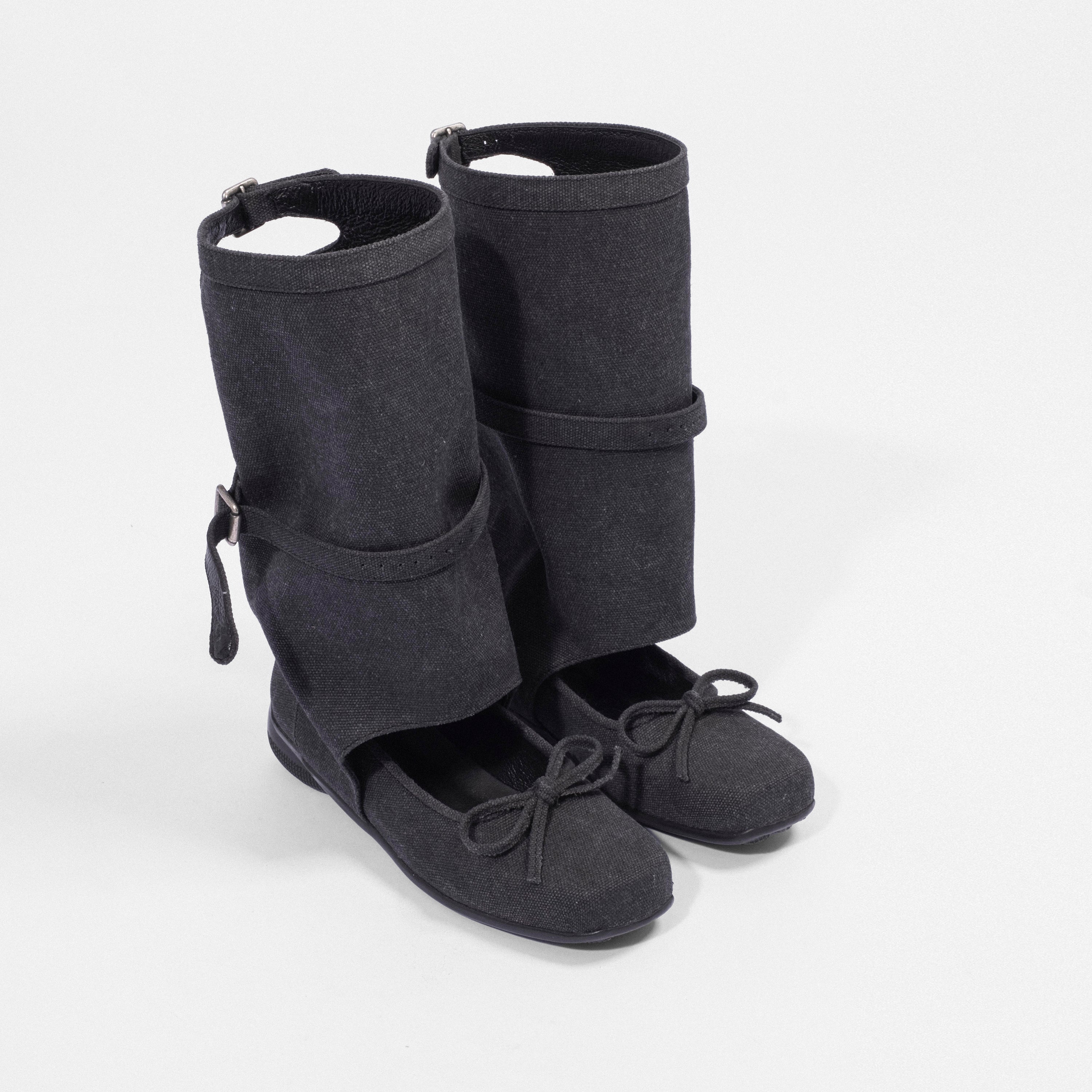 [OPEN YY] BALLET FLAT CUT-OUT BOOTS _ BLACK