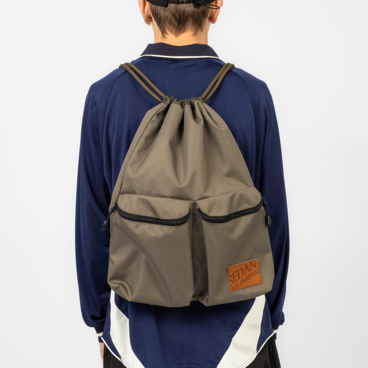 [SEDAN ALL-PURPOSE] DRAWSTRING KNAPPSACK _ DARK KHAKI