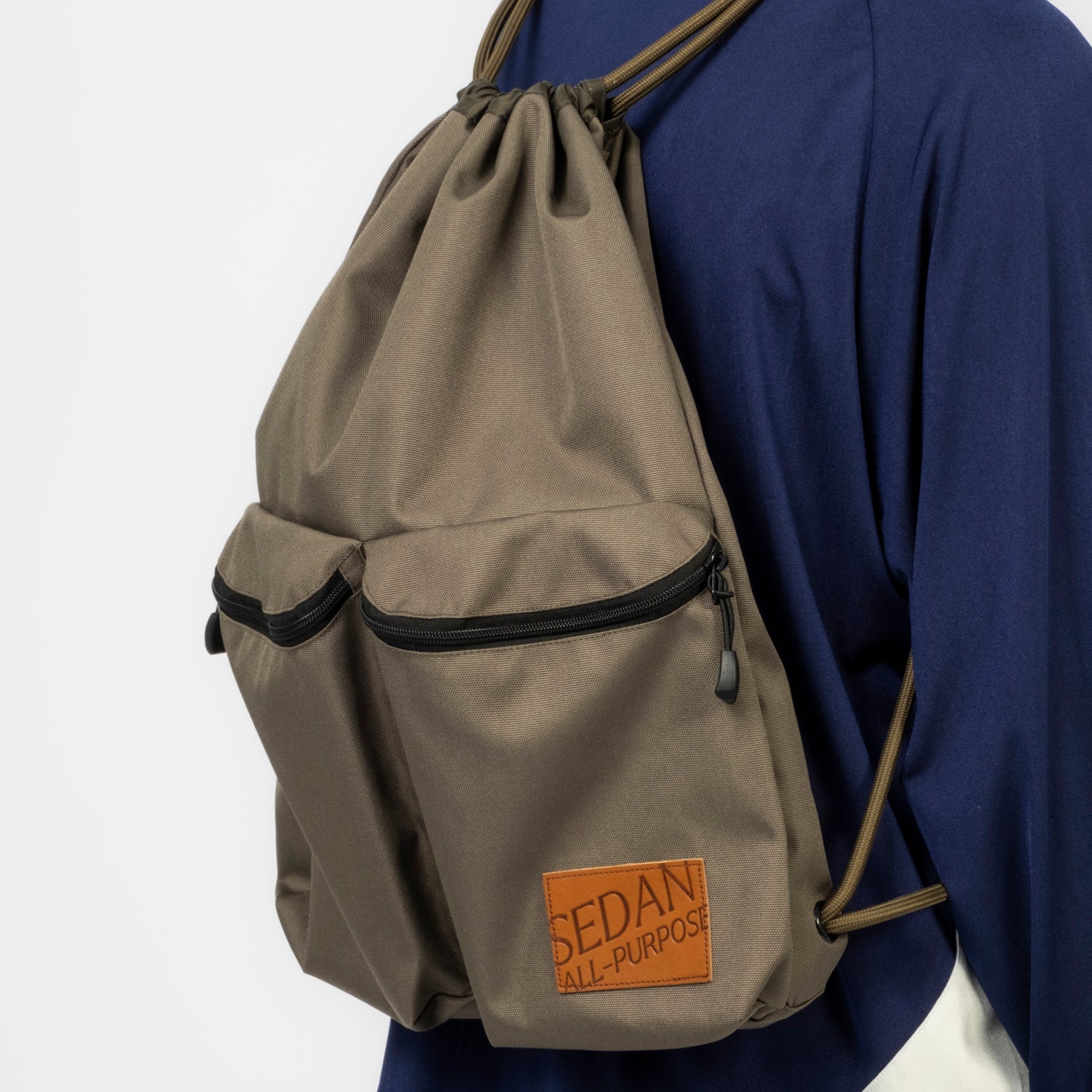 [SEDAN ALL-PURPOSE] DRAWSTRING KNAPPSACK _ DARK KHAKI
