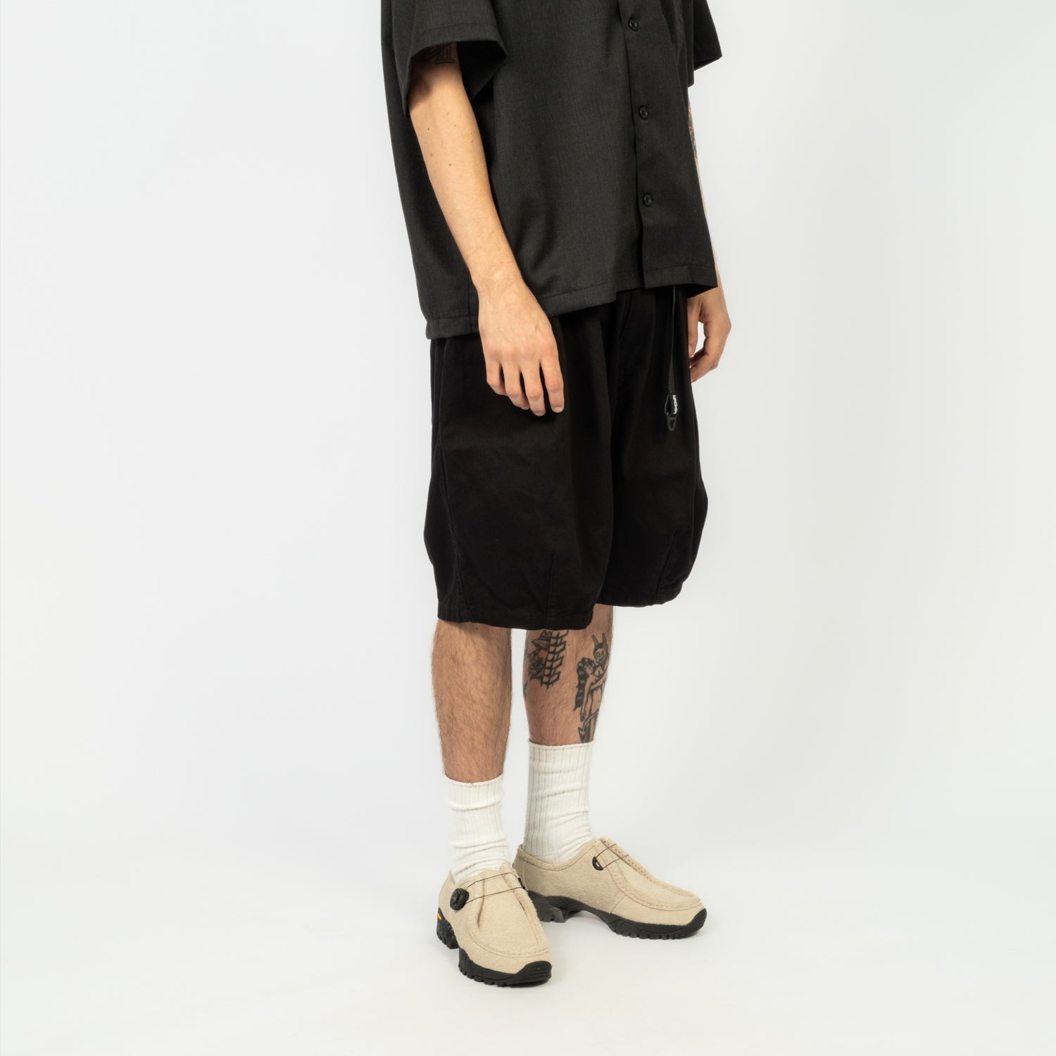 [IS-NESS] BALLOON SHORTS _ BLACK
