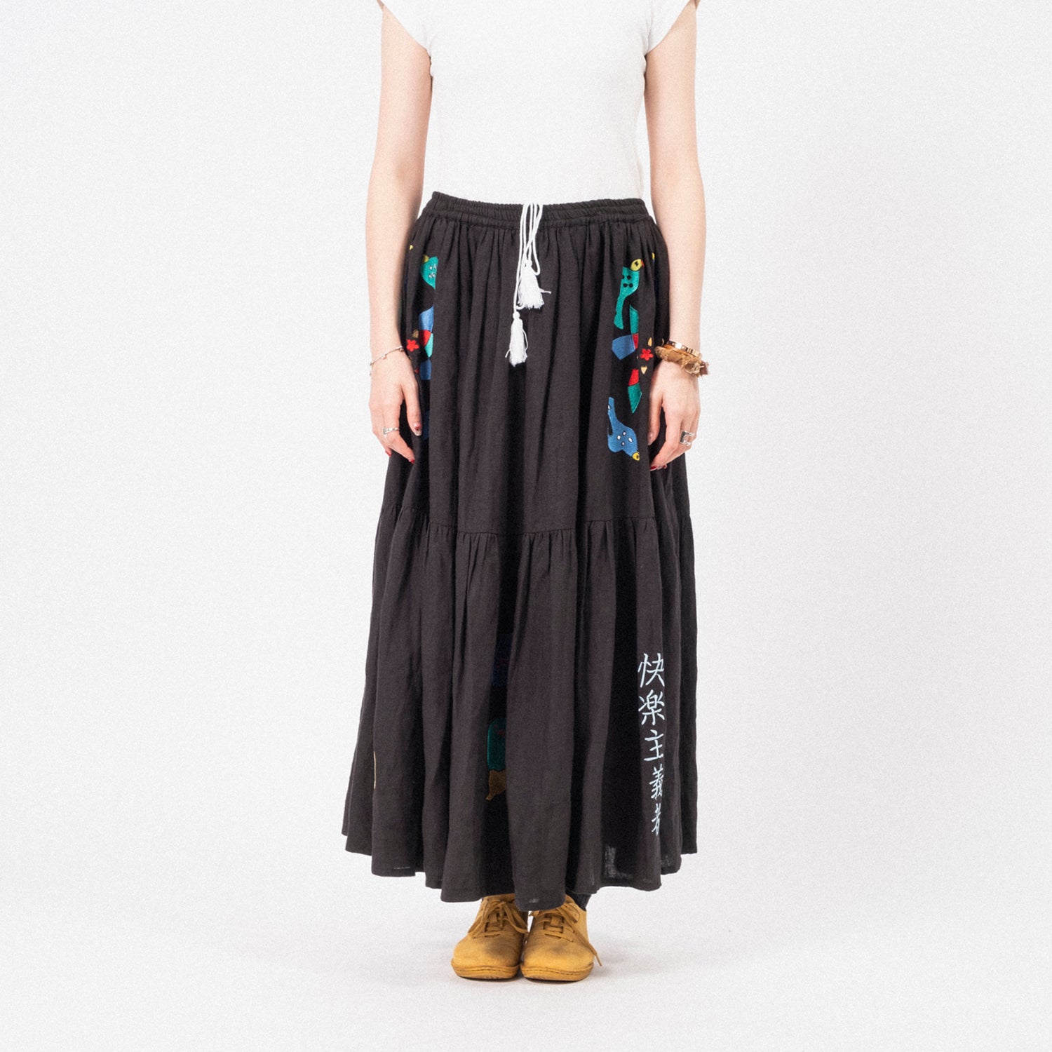 [LEH] 1028 EMB SKIRT _ BLACK