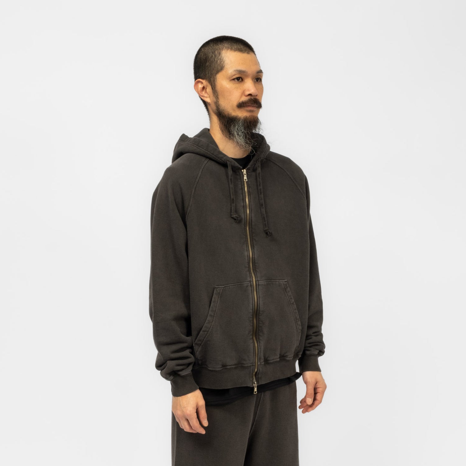 [URU TOKYO] ZIP UP SWEAT _ BLACK