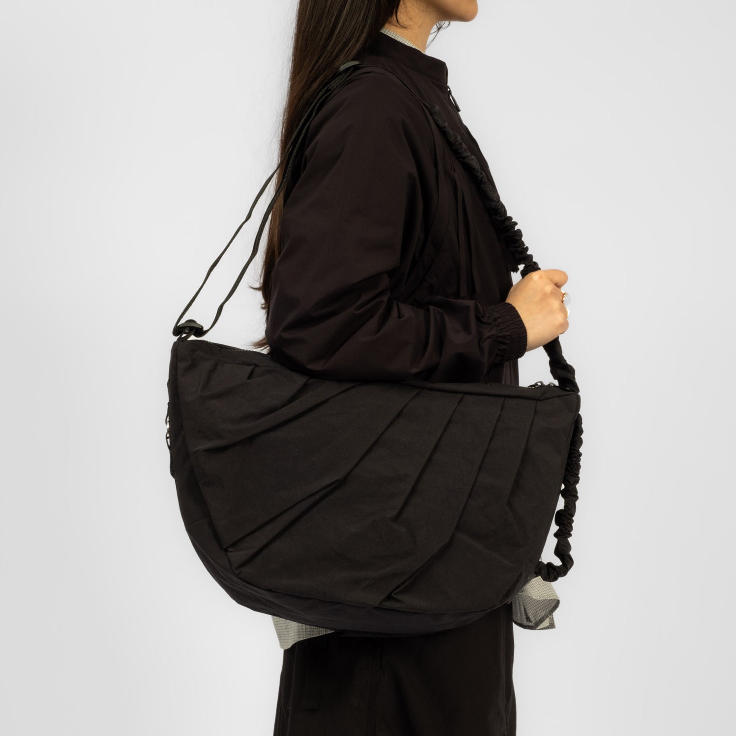 [F/CE] SCULPT ONE SHOULDER KONBU® _ BLACK