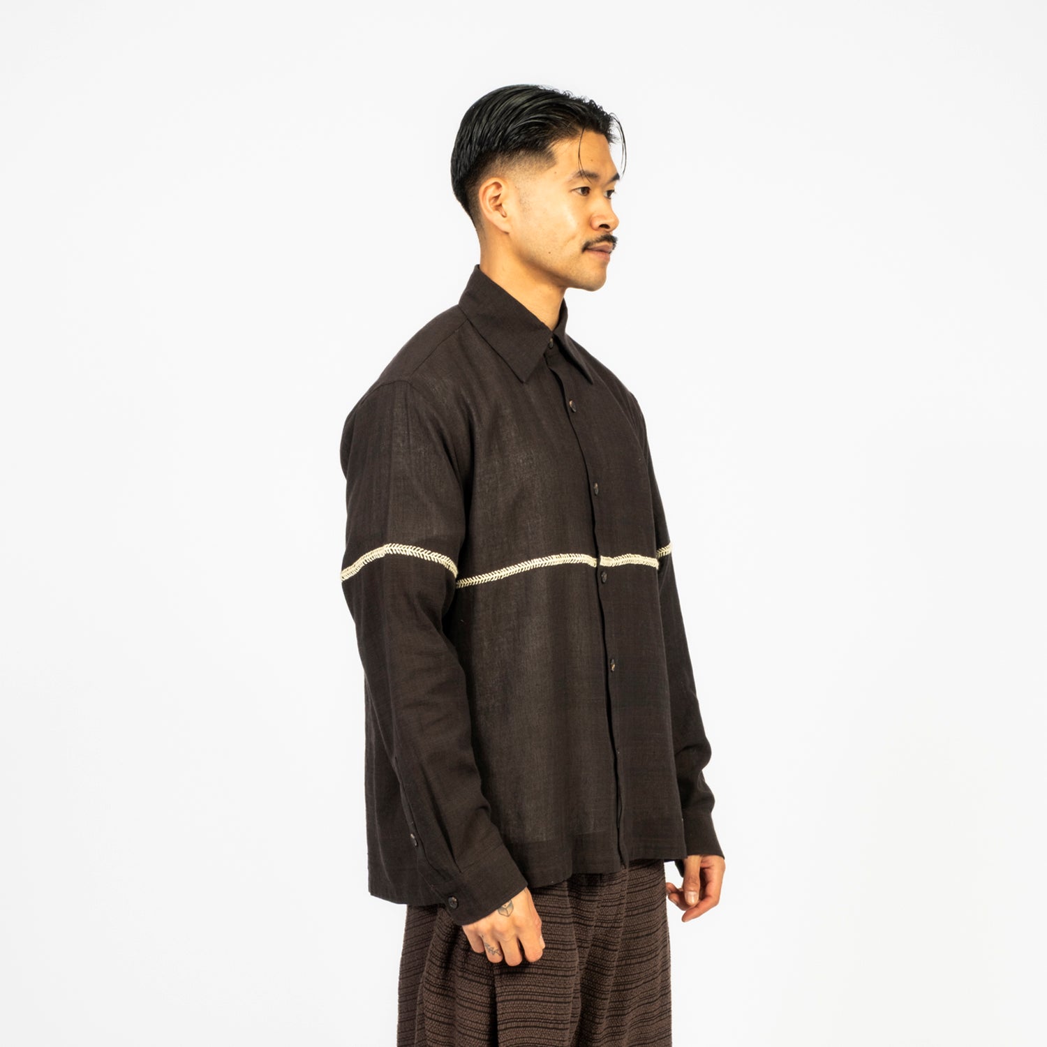 [KARTIK RESEARCH] SS26-57 RABARI SHIRT _ WHITE/BLACK