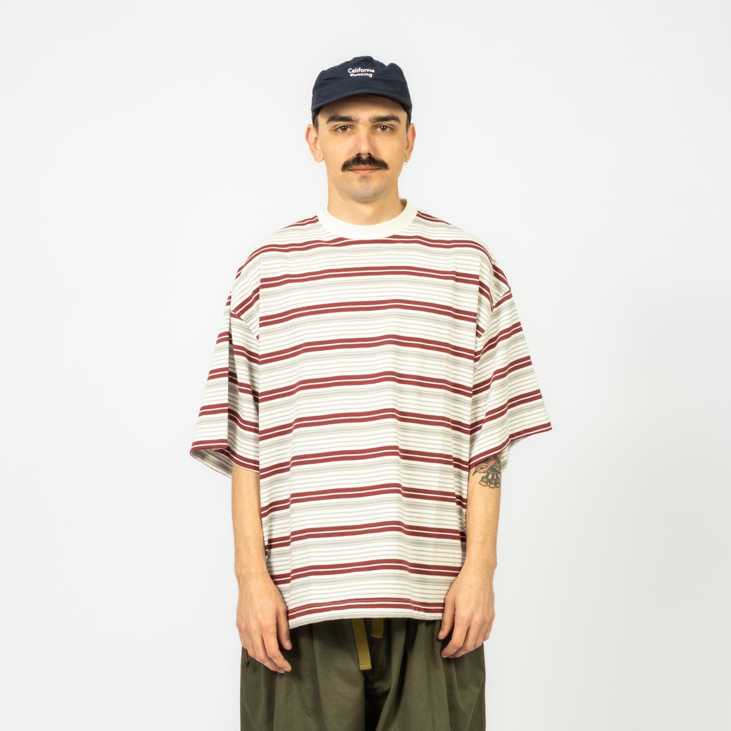 [IS-NESS] BORDER BALLOON SHIRT _ WHITE X WINE