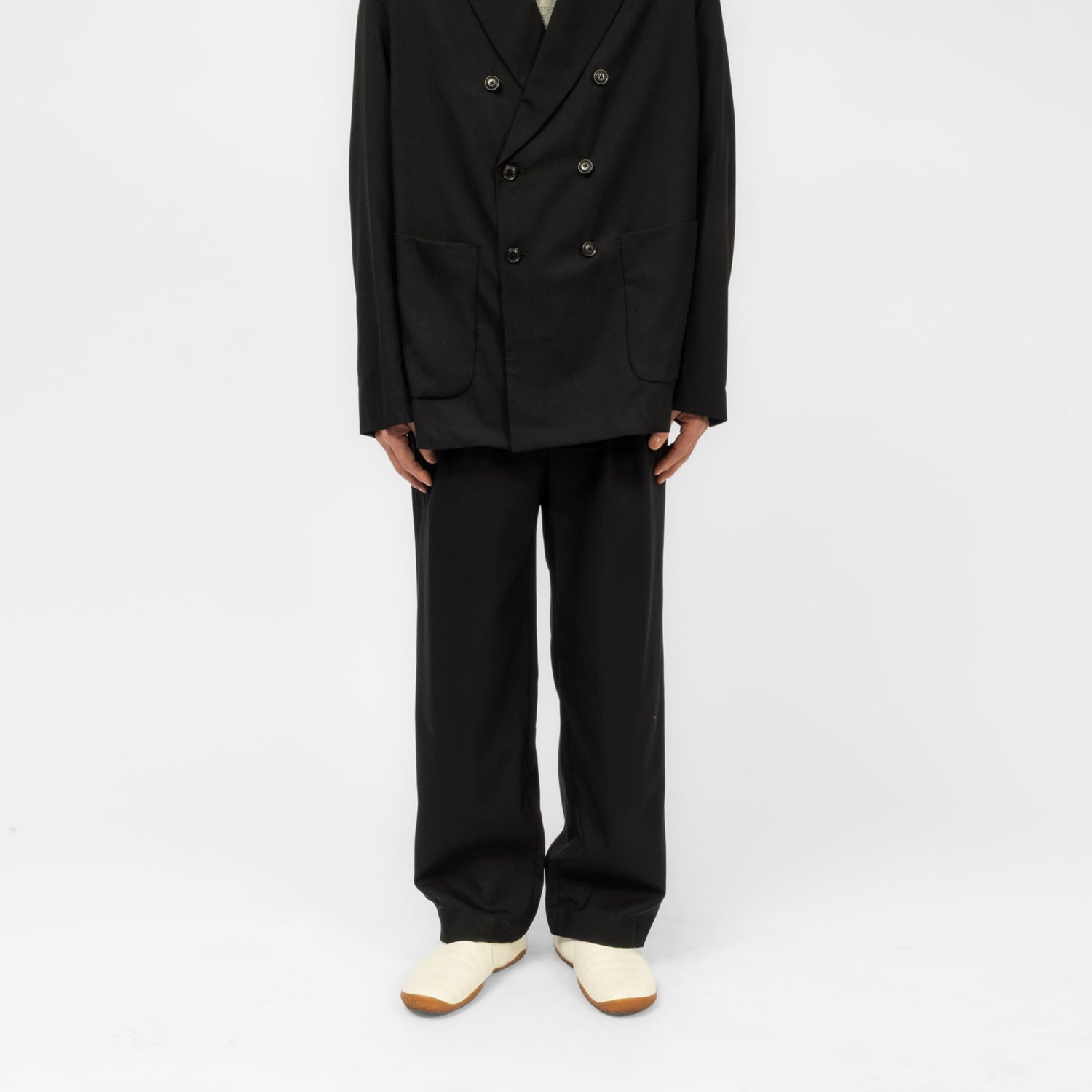 [URU TOKYO] INVERTED PLEATS PANTS _ BLACK