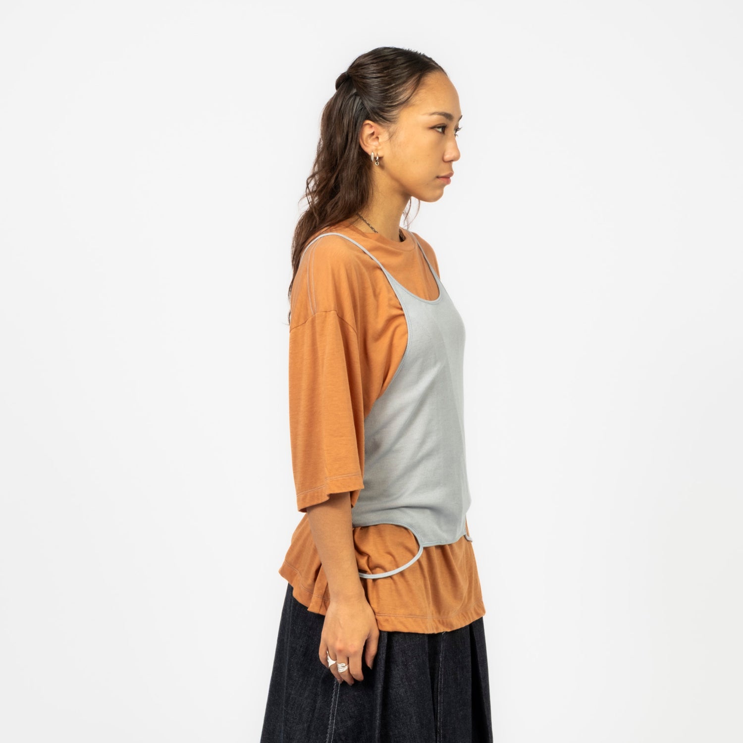 [RHODOLIRION] CAMISOLE TOP & LOOSE-FITTING TEE _ BEIGE
