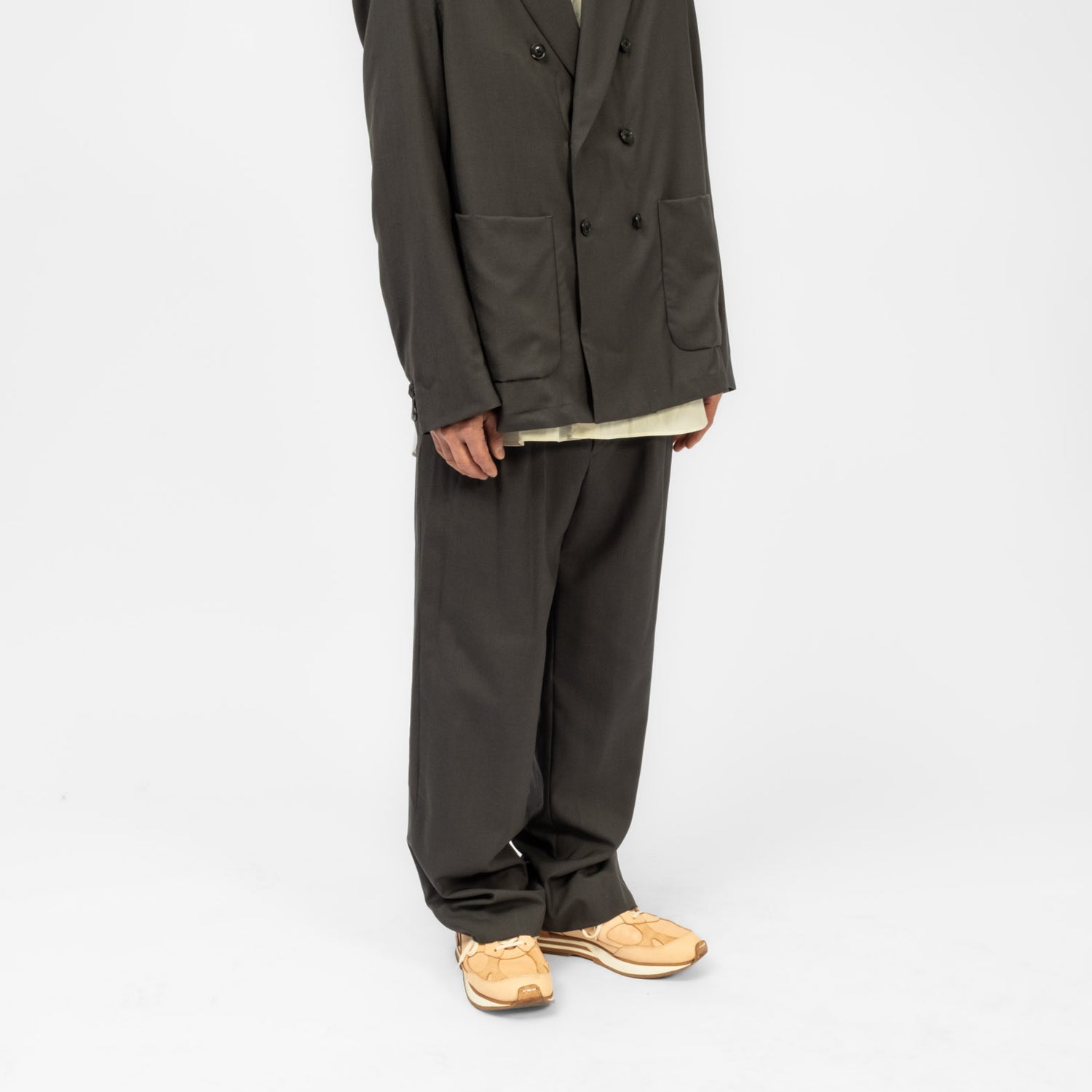 [URU TOKYO] INVERTED PLEATS PANTS _ CHARCOAL