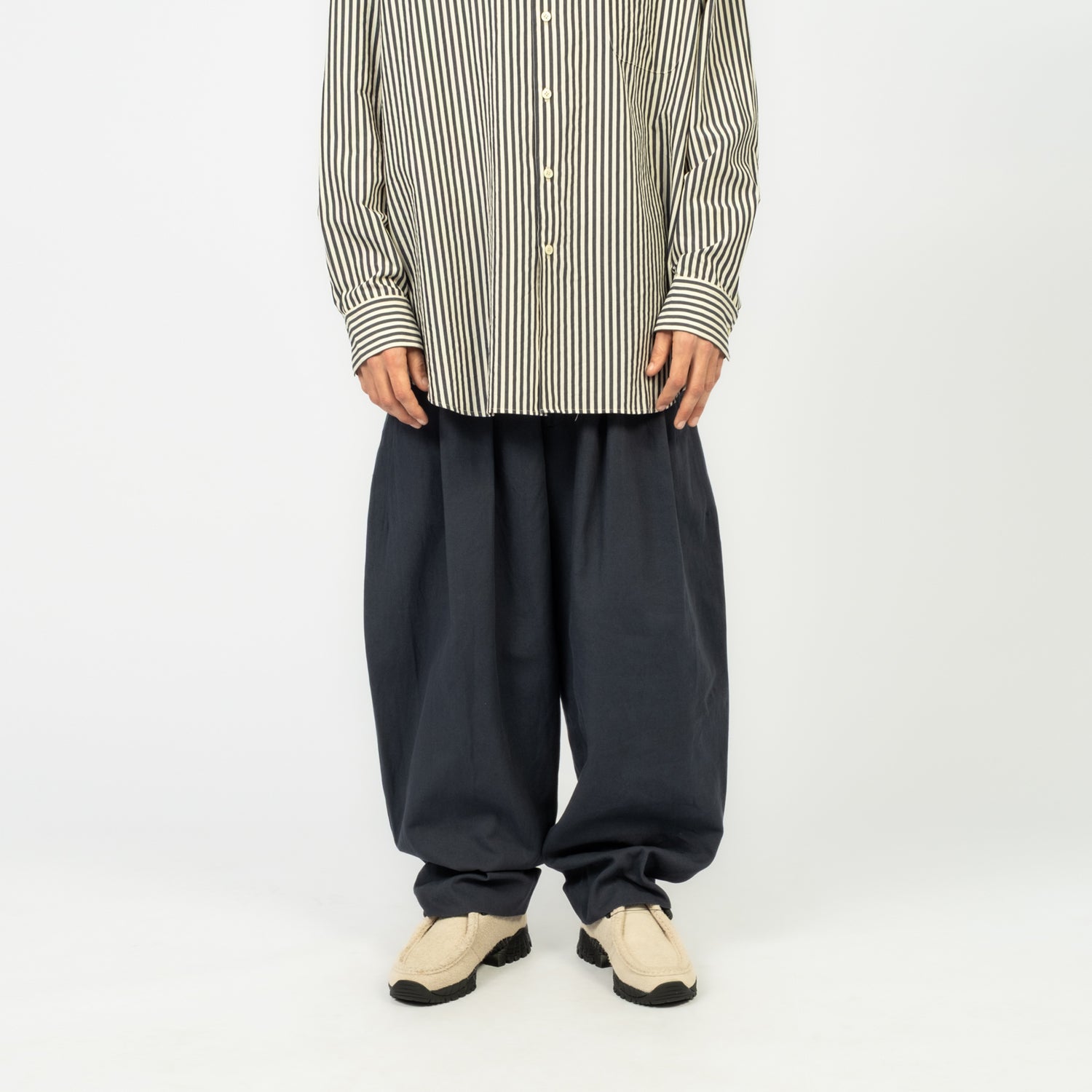 [IS-NESS] PHOENIXX TROUSER _ NAVY
