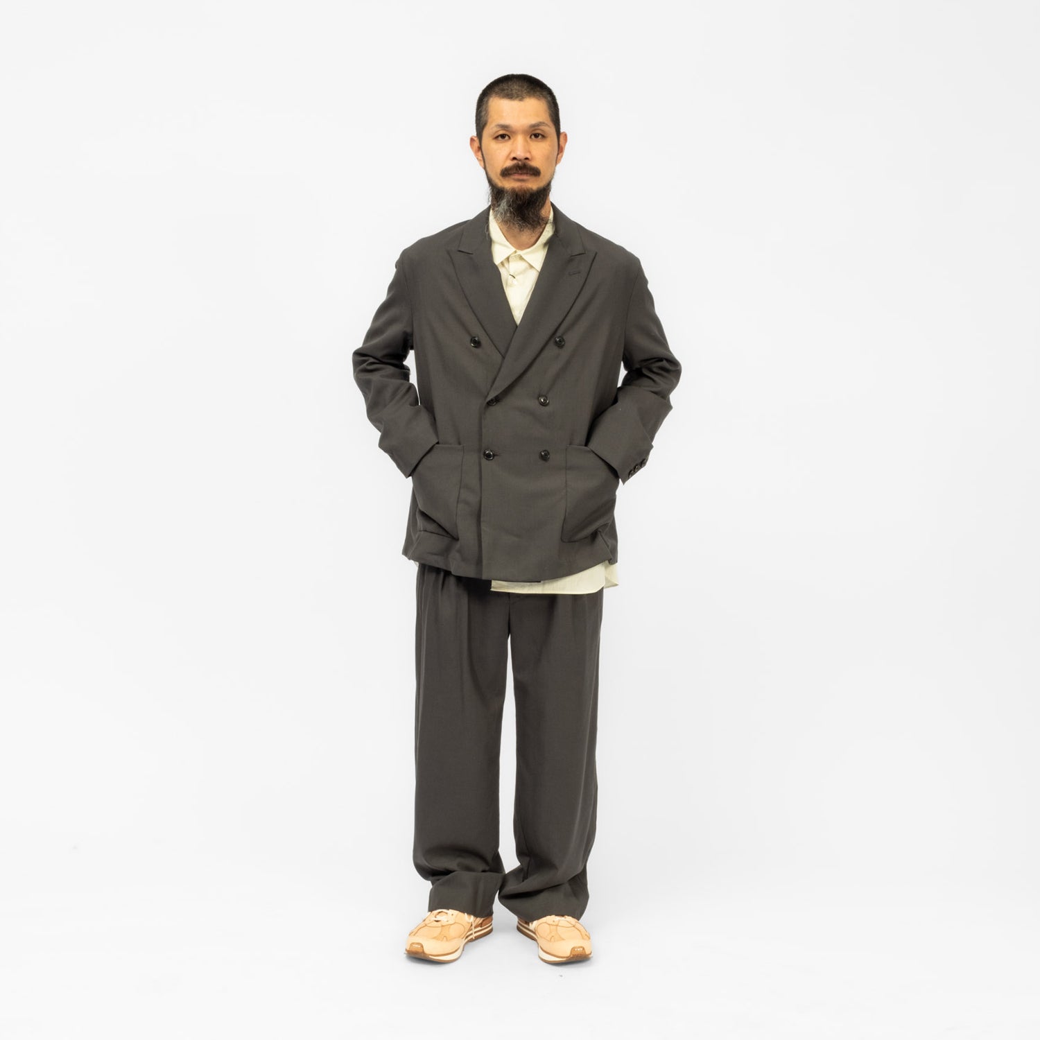 URU TOKYO] INVERTED PLEATS PANTS _ CHARCOAL