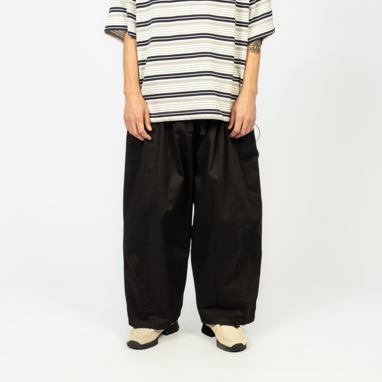 [IS-NESS] BALLOON EZ PANTS _ BLACK