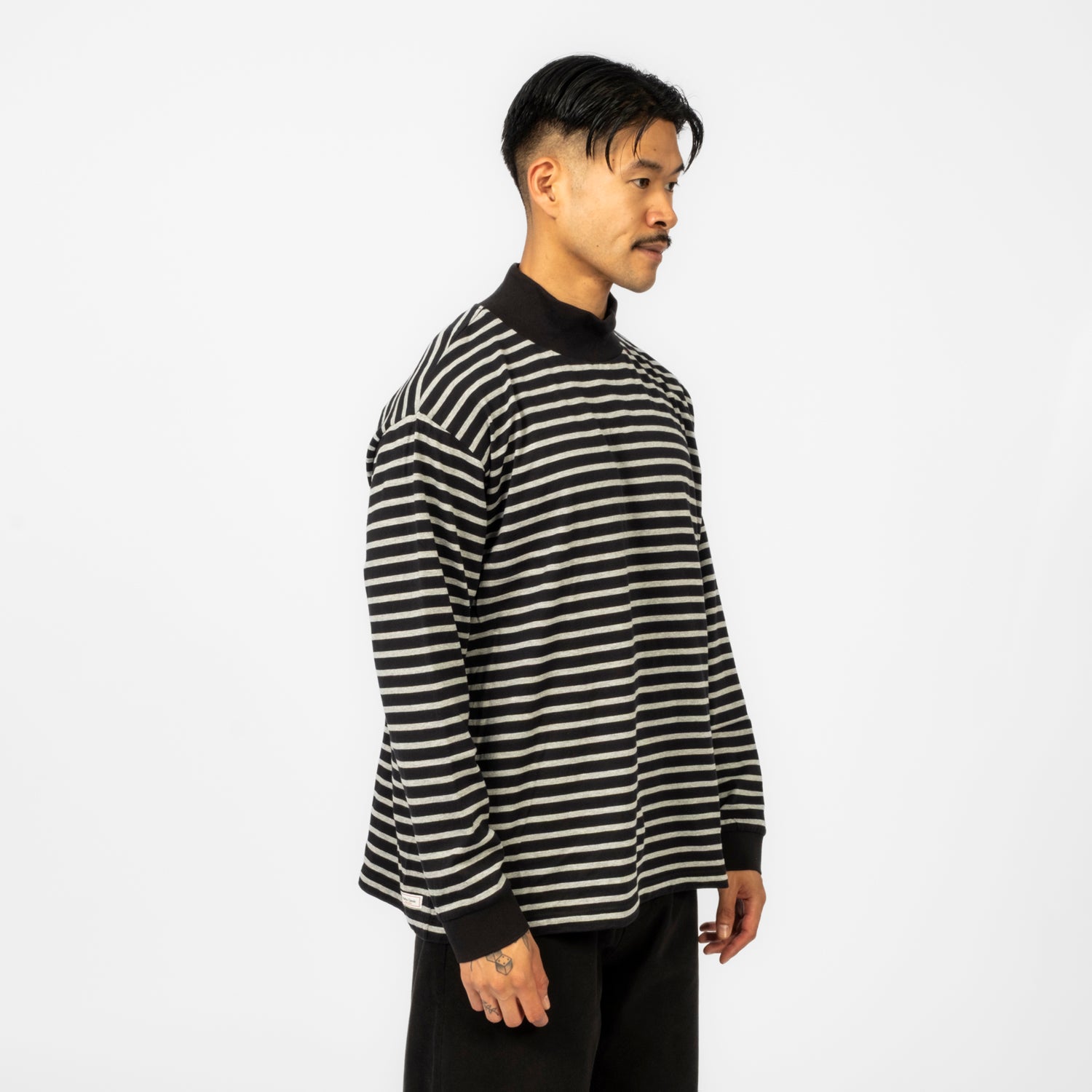 [PORTER CLASSIC] H/W BEATNIK BORDER MOCK NECK _ BLACK