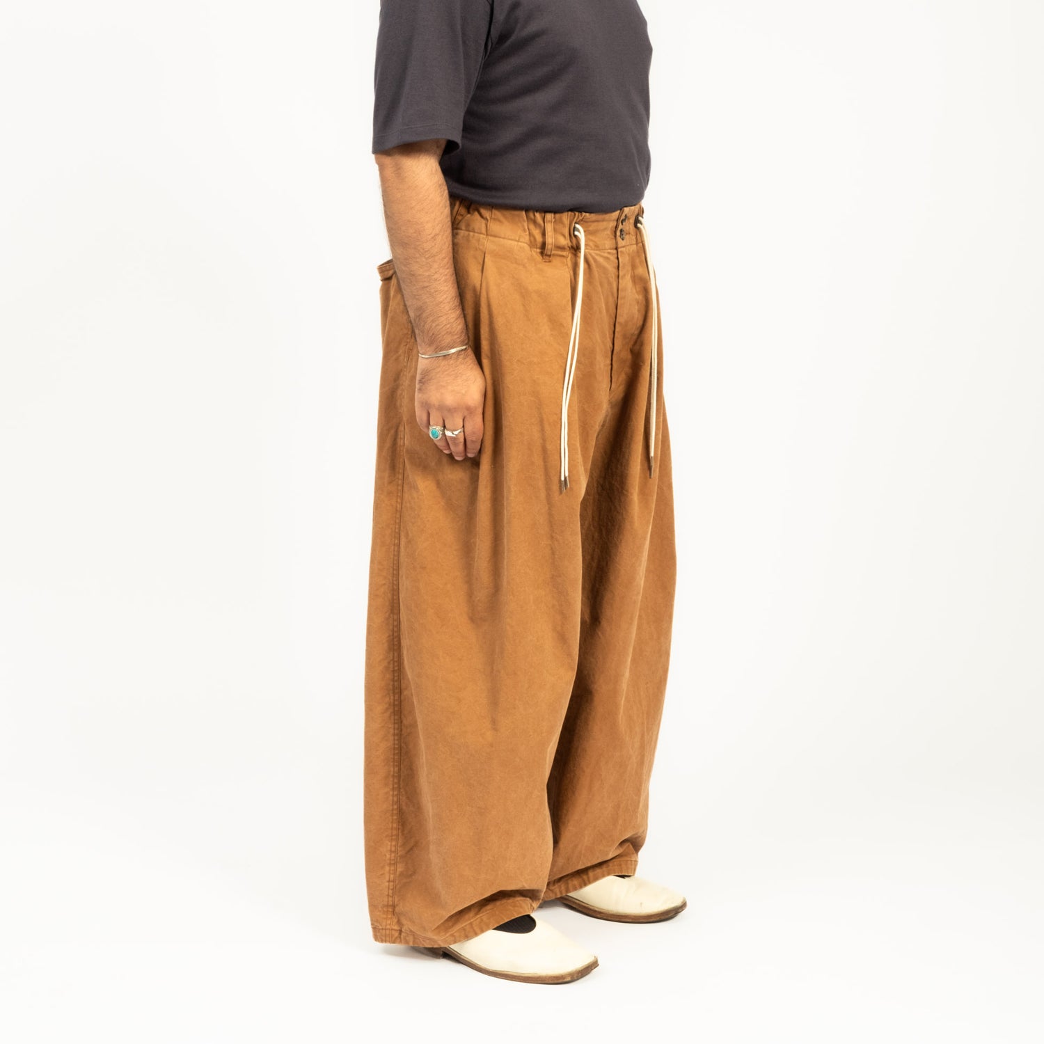 [SILLAGE] CIRCULAR PANTS SUPER DUCK _ CAMEL