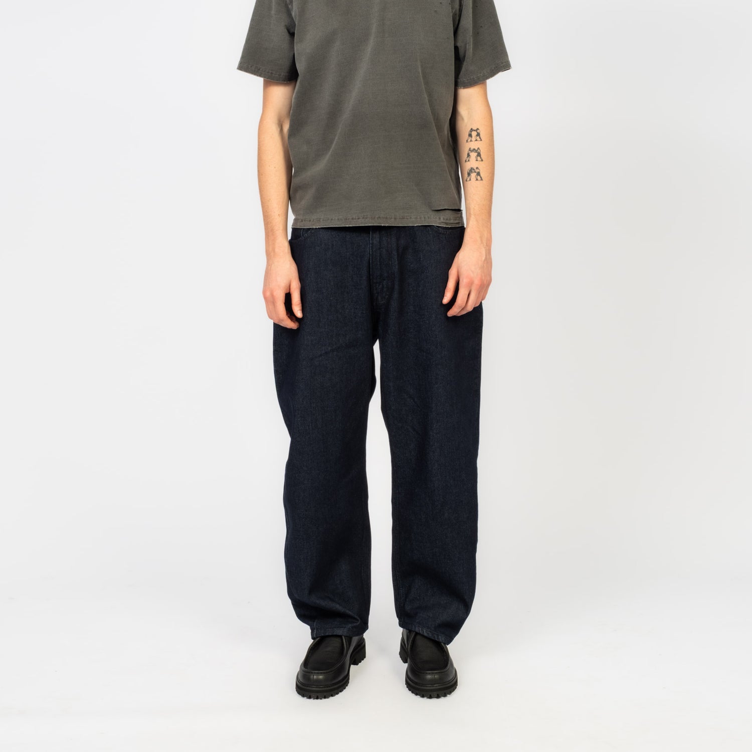 [UNAFFECTED] CURVED WIDE DENIM _ INDIGO