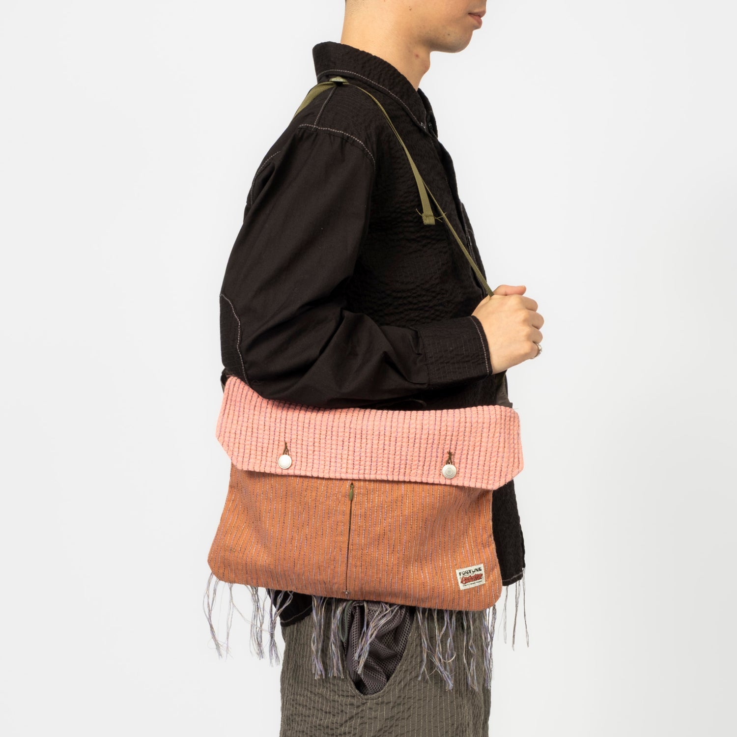 [FORTUNE W.W.D.] STITCHED-THROUGH UTILITY FRINGE BAG _ PINK